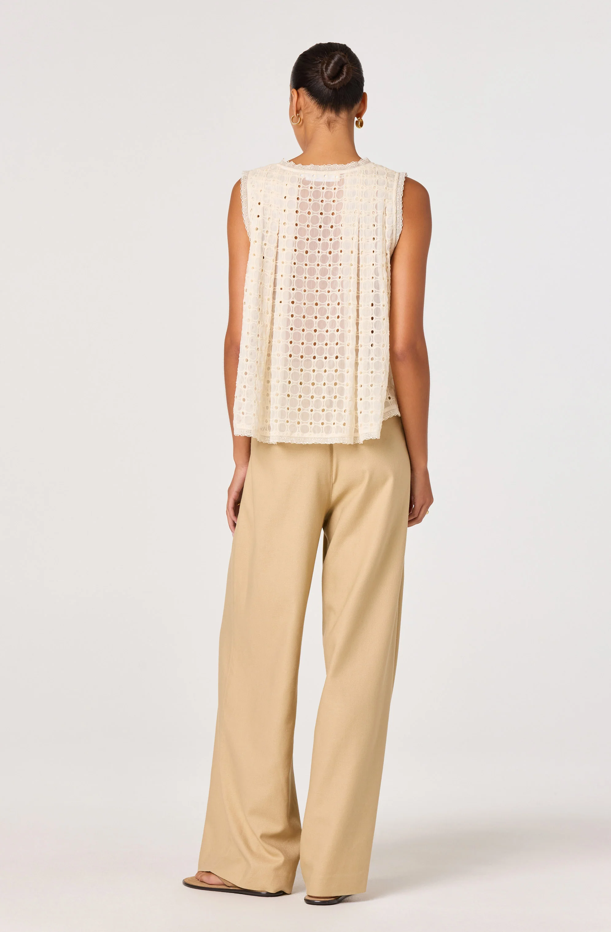 Alisa Embroidered Eyelet High-Low Top - Image 4
