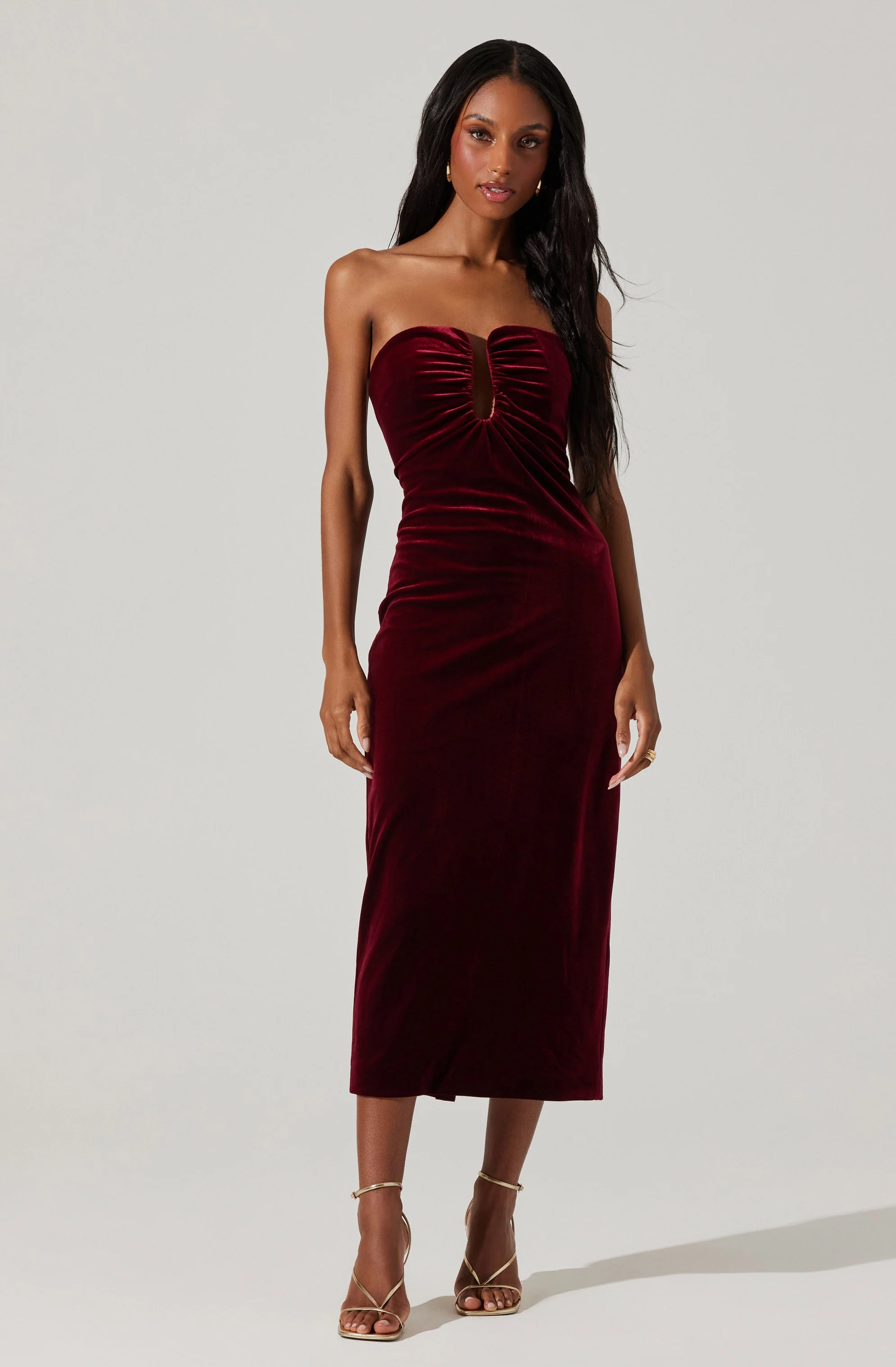 Arista Sweetheart Velvet Midi Dress - Image 9