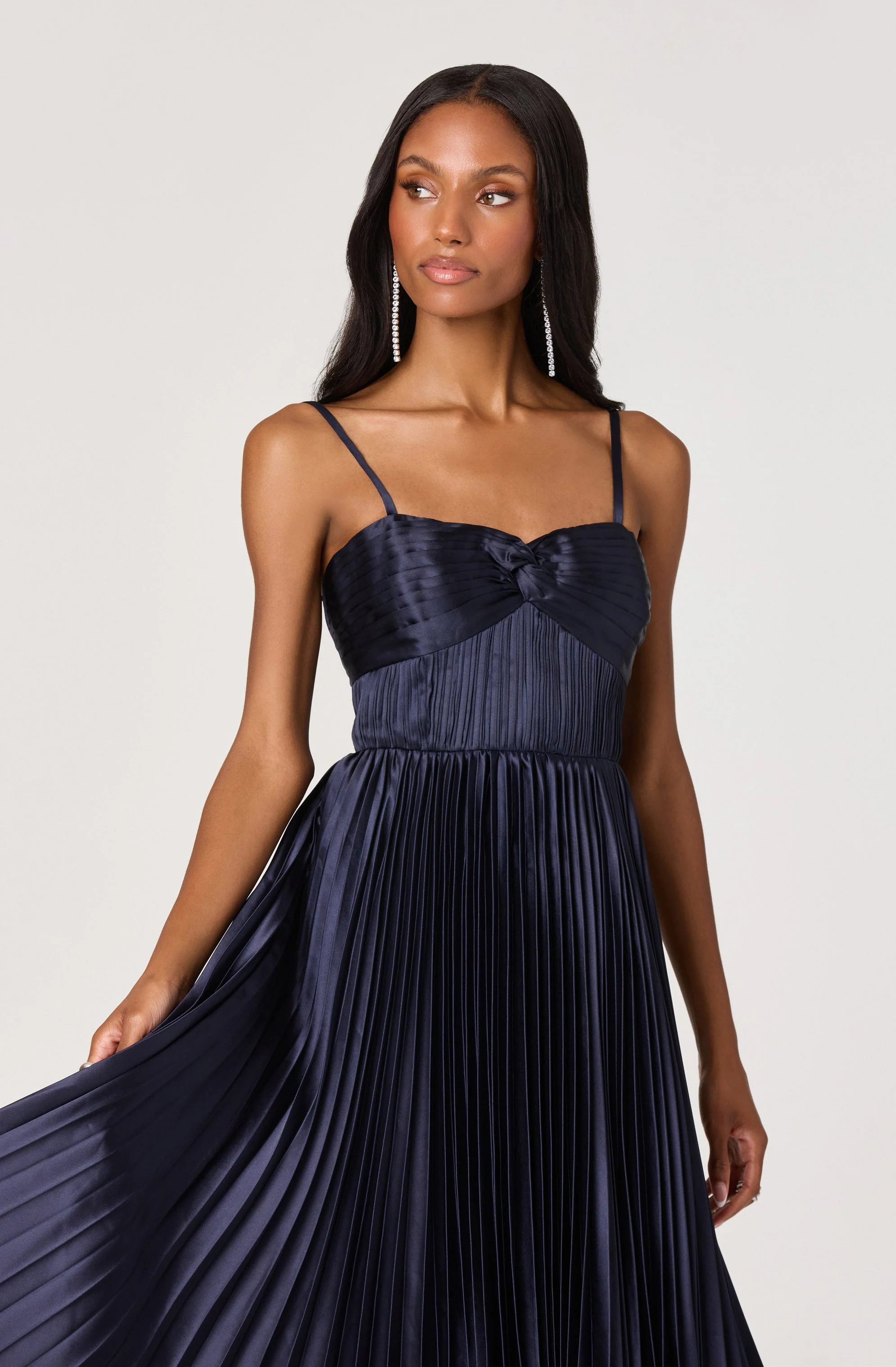 Ascella Sweetheart Pleated Midi Dress - Image 4