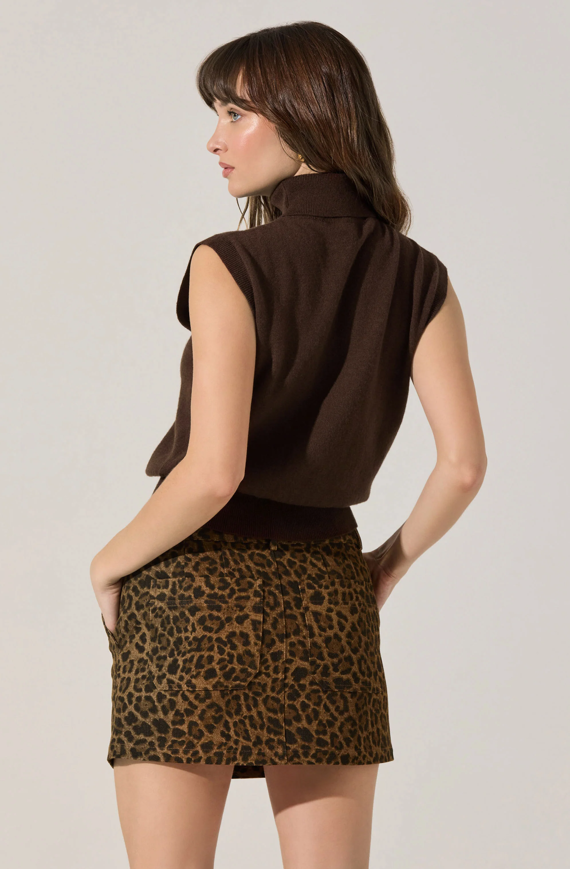 Avah Sleeveless Turtleneck Sweater - Image 2