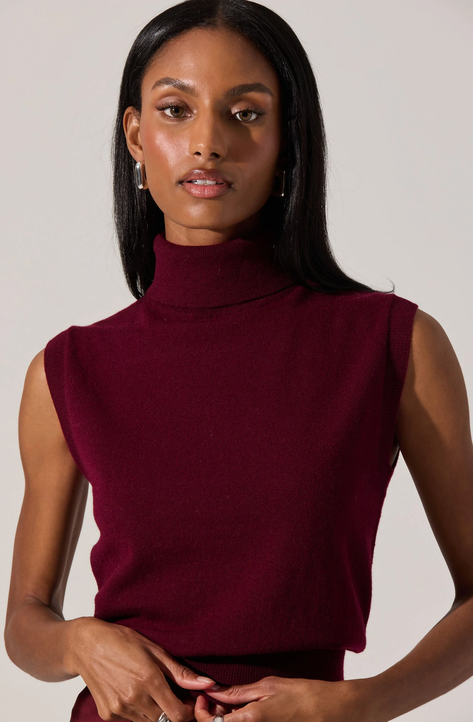 Avah Sleeveless Turtleneck Sweater - Image 7