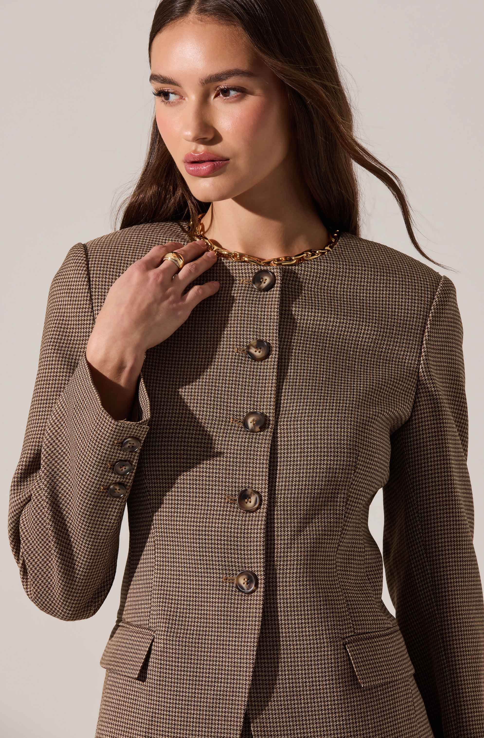Bellmere Tailored Collarless Jacket - Image 3