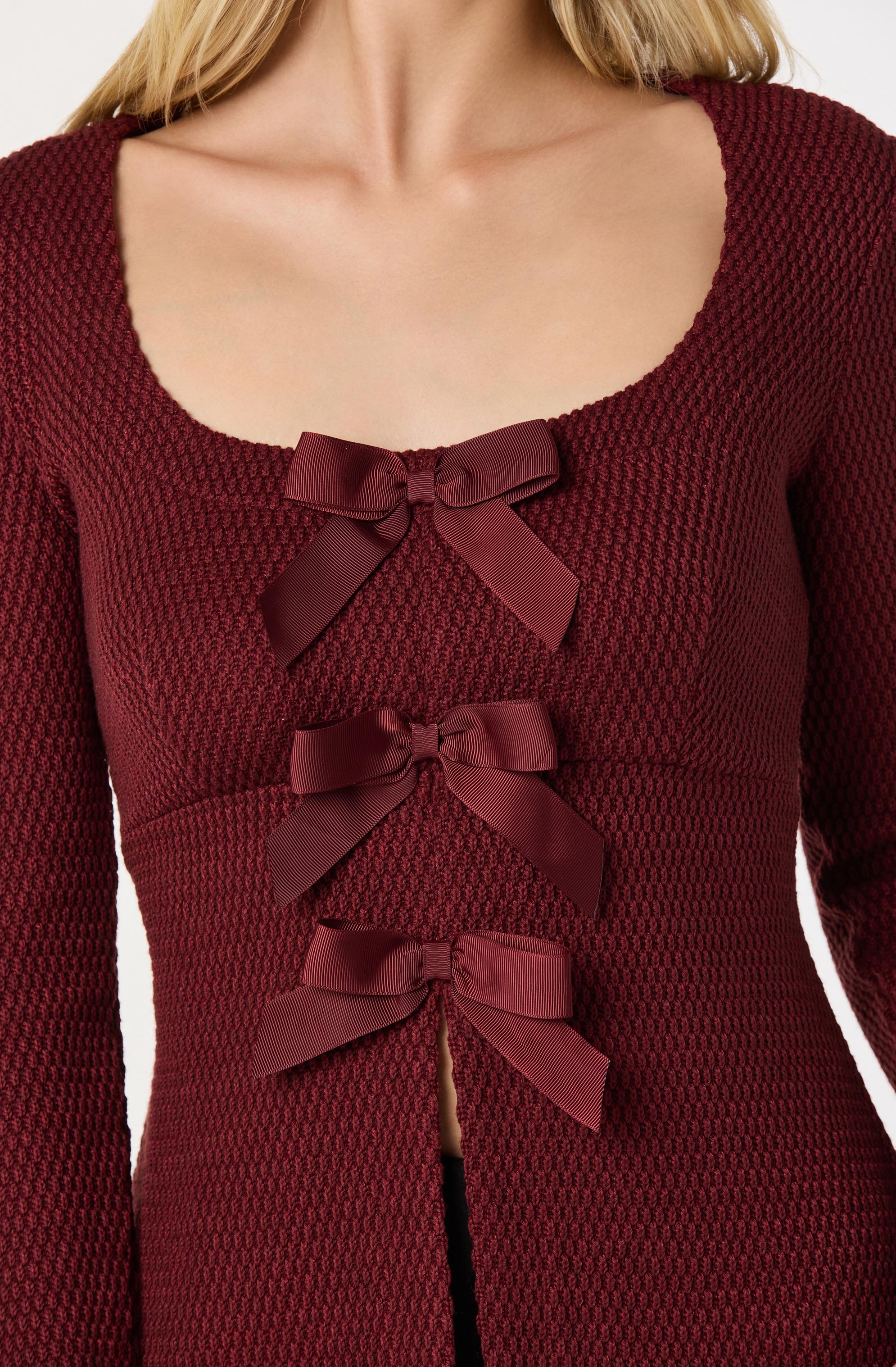 Textured Bow Flyaway Top - Image 18