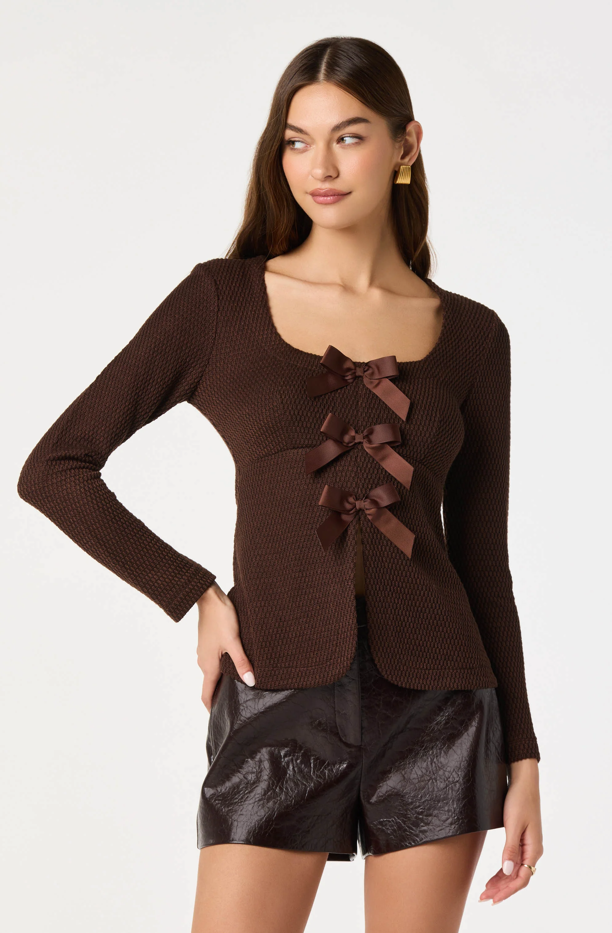 Textured Bow Flyaway Top - Image 3