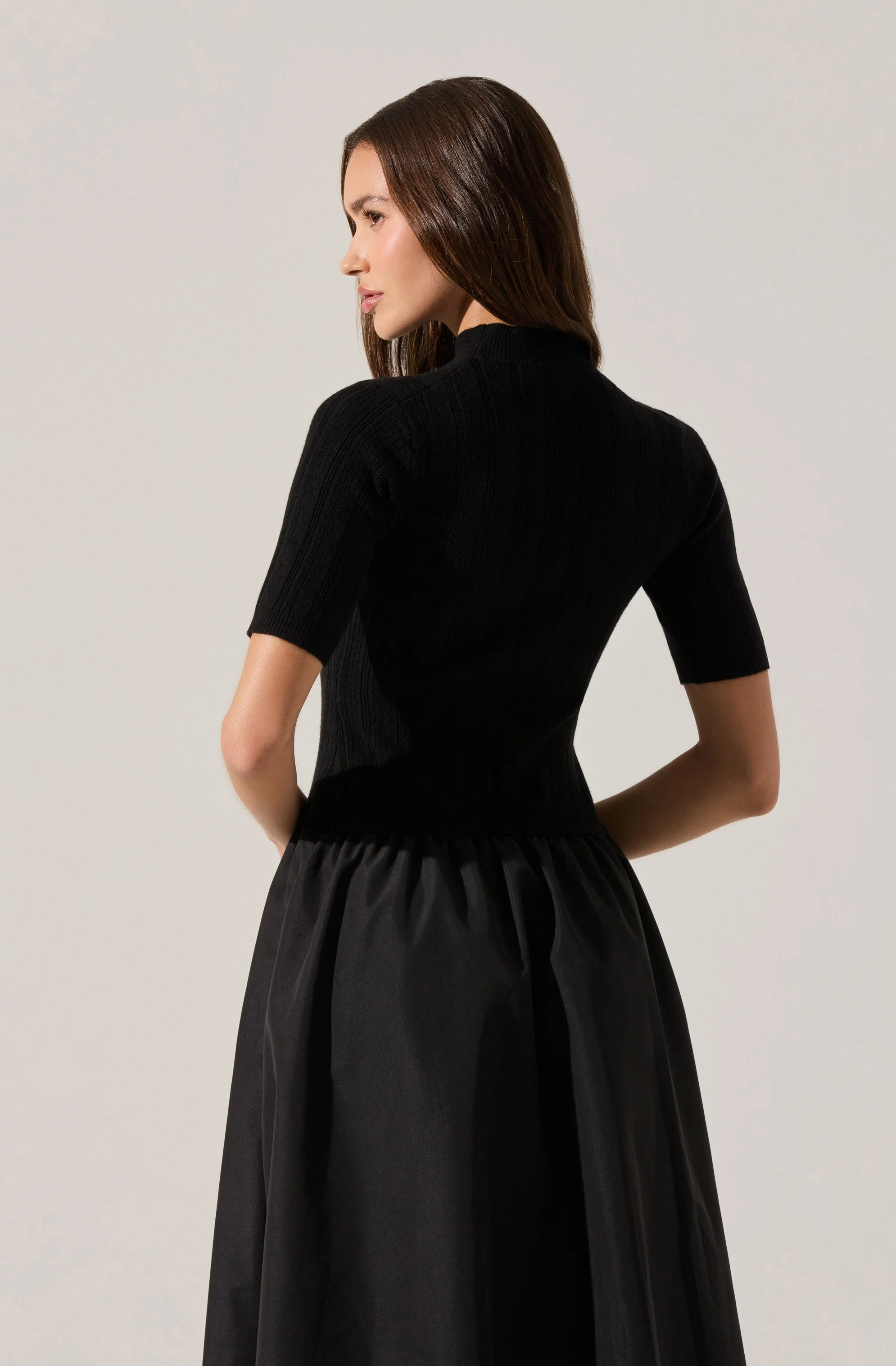 Caerlion Contrast Knit Midi Dress - Image 2