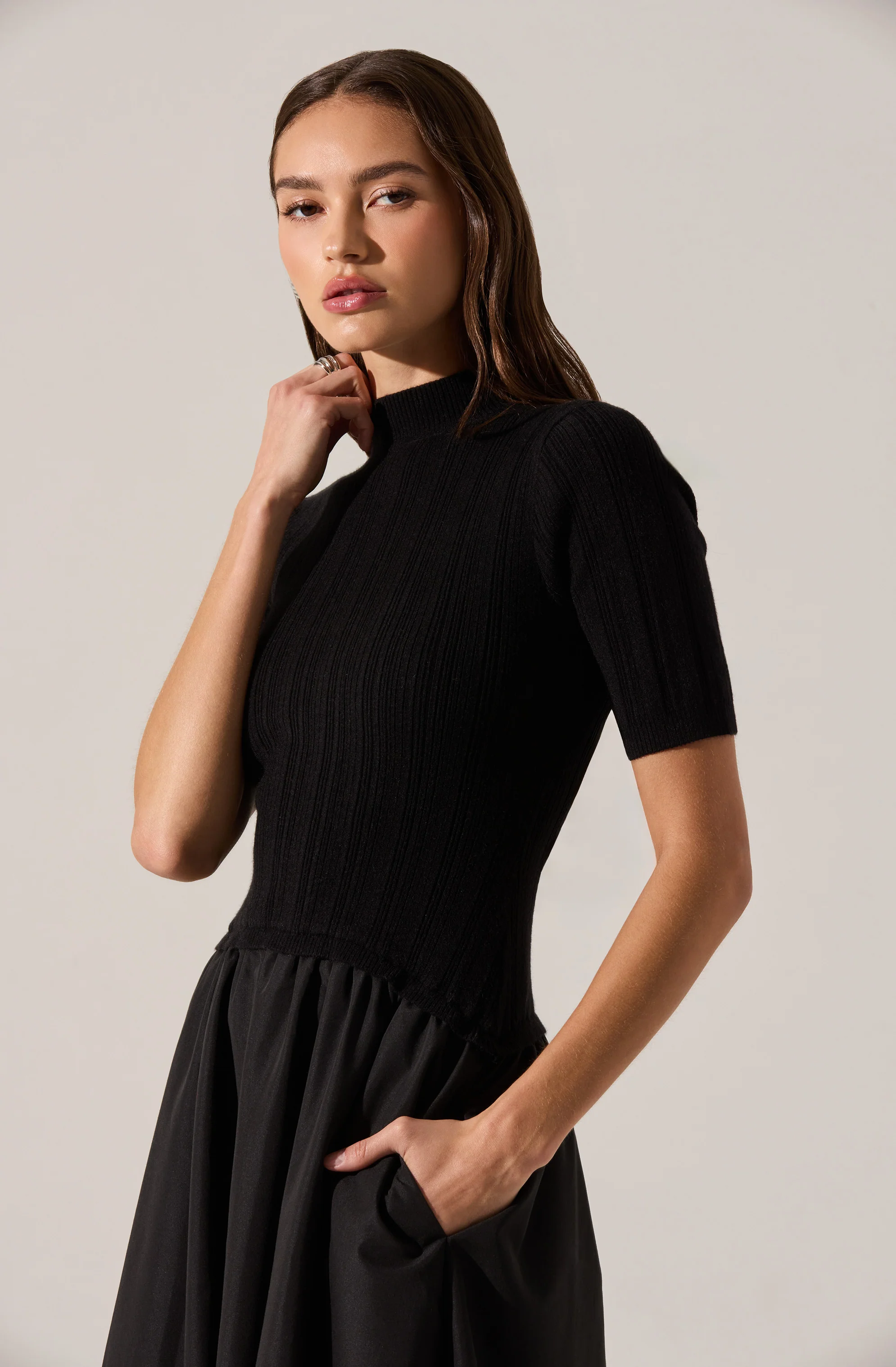 Caerlion Contrast Knit Midi Dress - Image 3