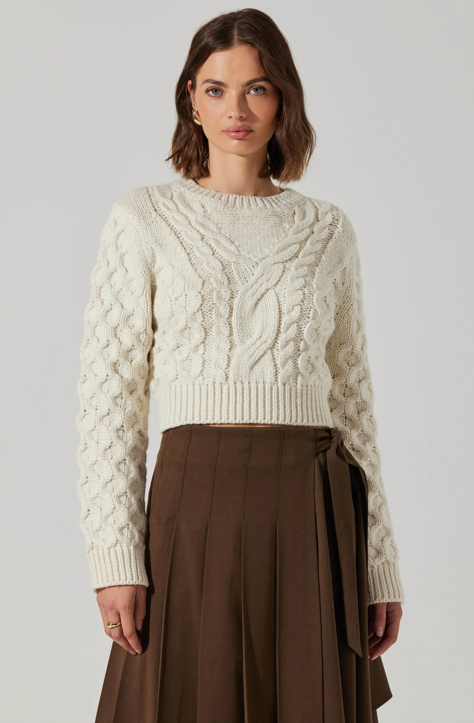 Caila Cable Knit Cropped Sweater - Image 3