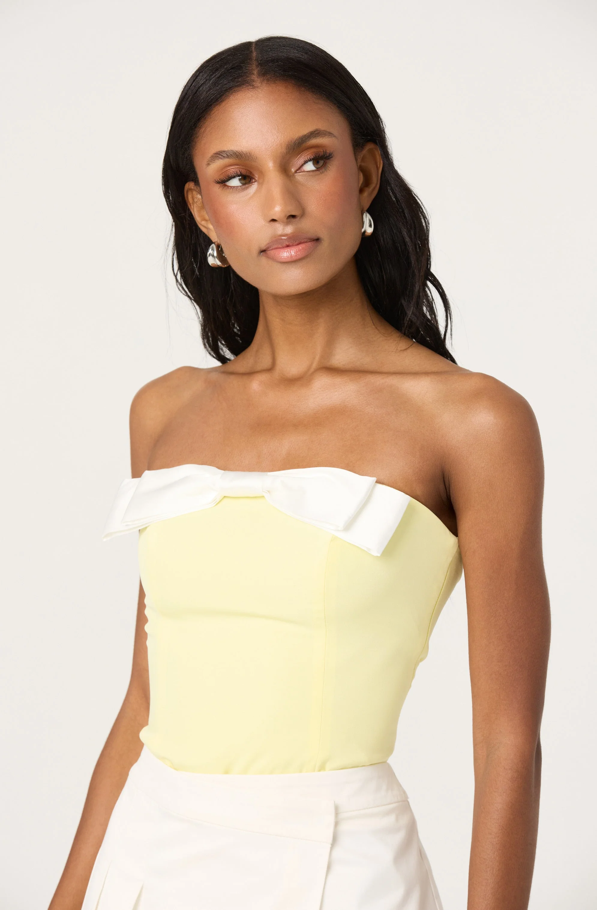 Contrast Bow Strapless Top - Image 11