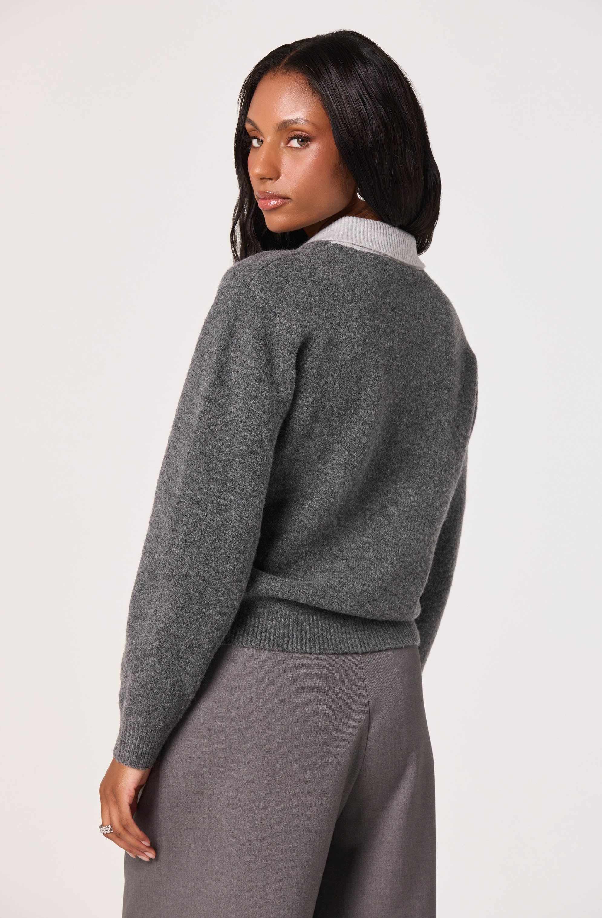 Contrast Faux Layered Sweater - Image 4