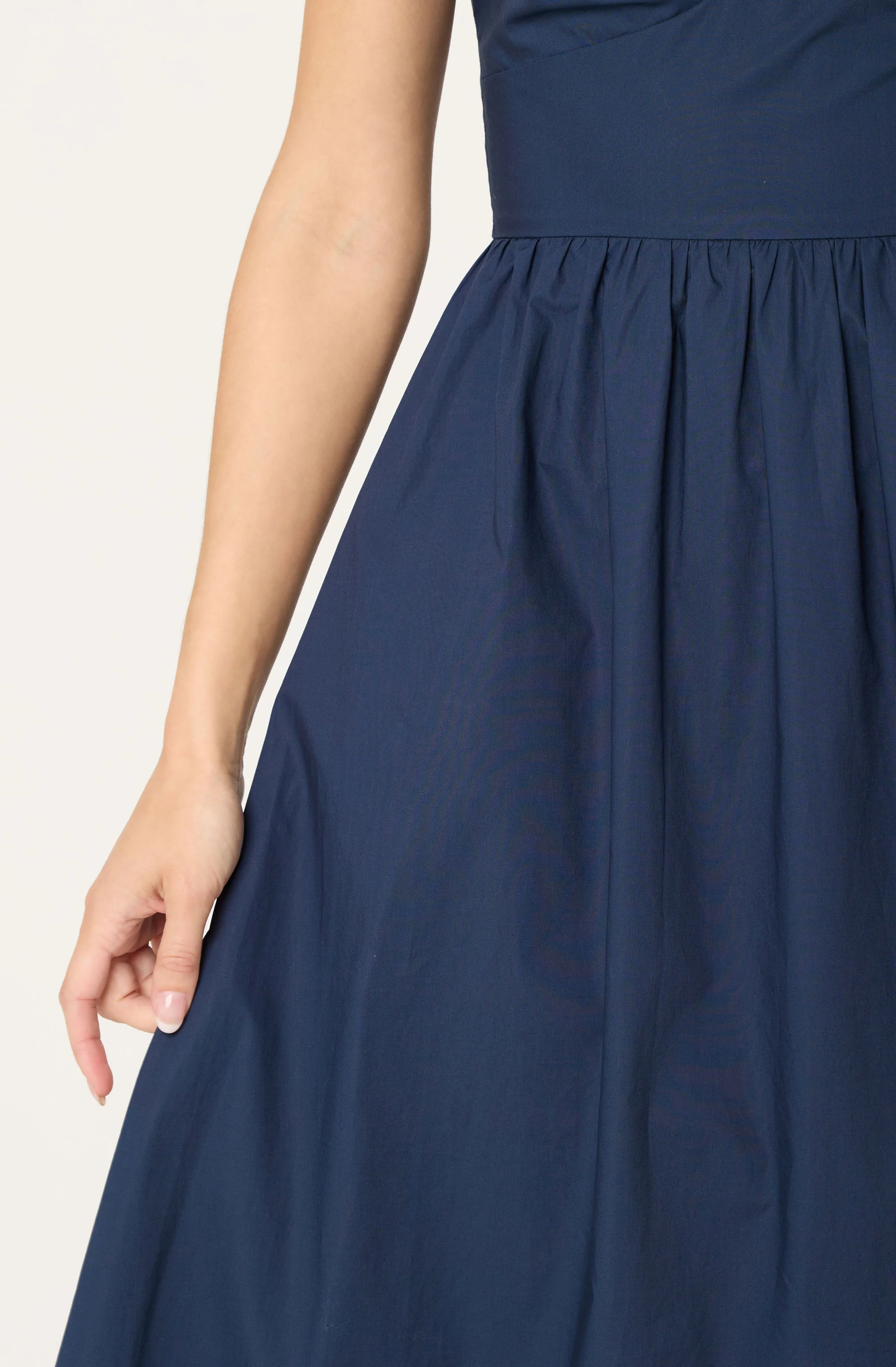 Contrast Sweetheart Midi Dress - Image 5