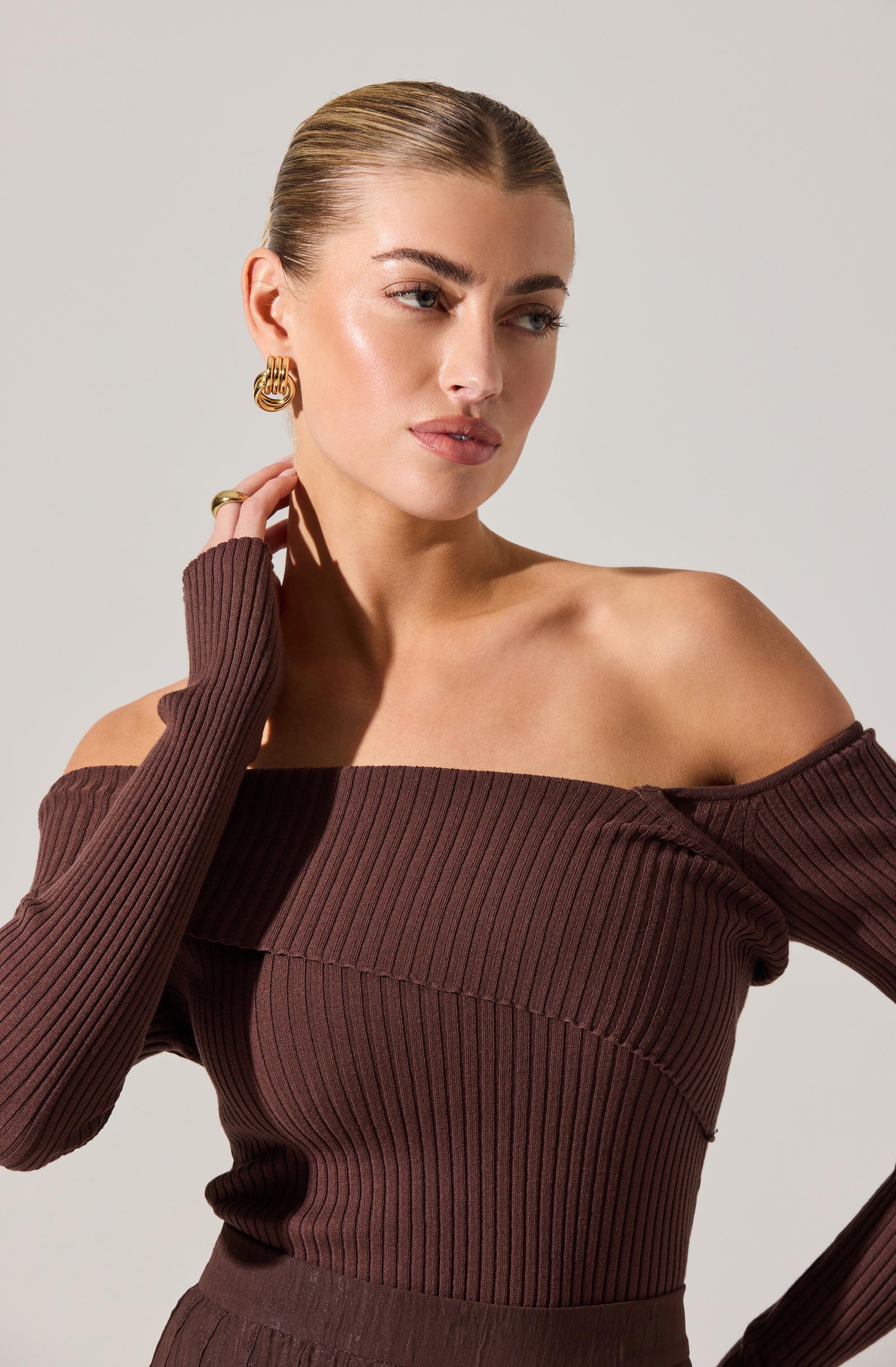 Daniella Off Shoulder Sweater - Image 5