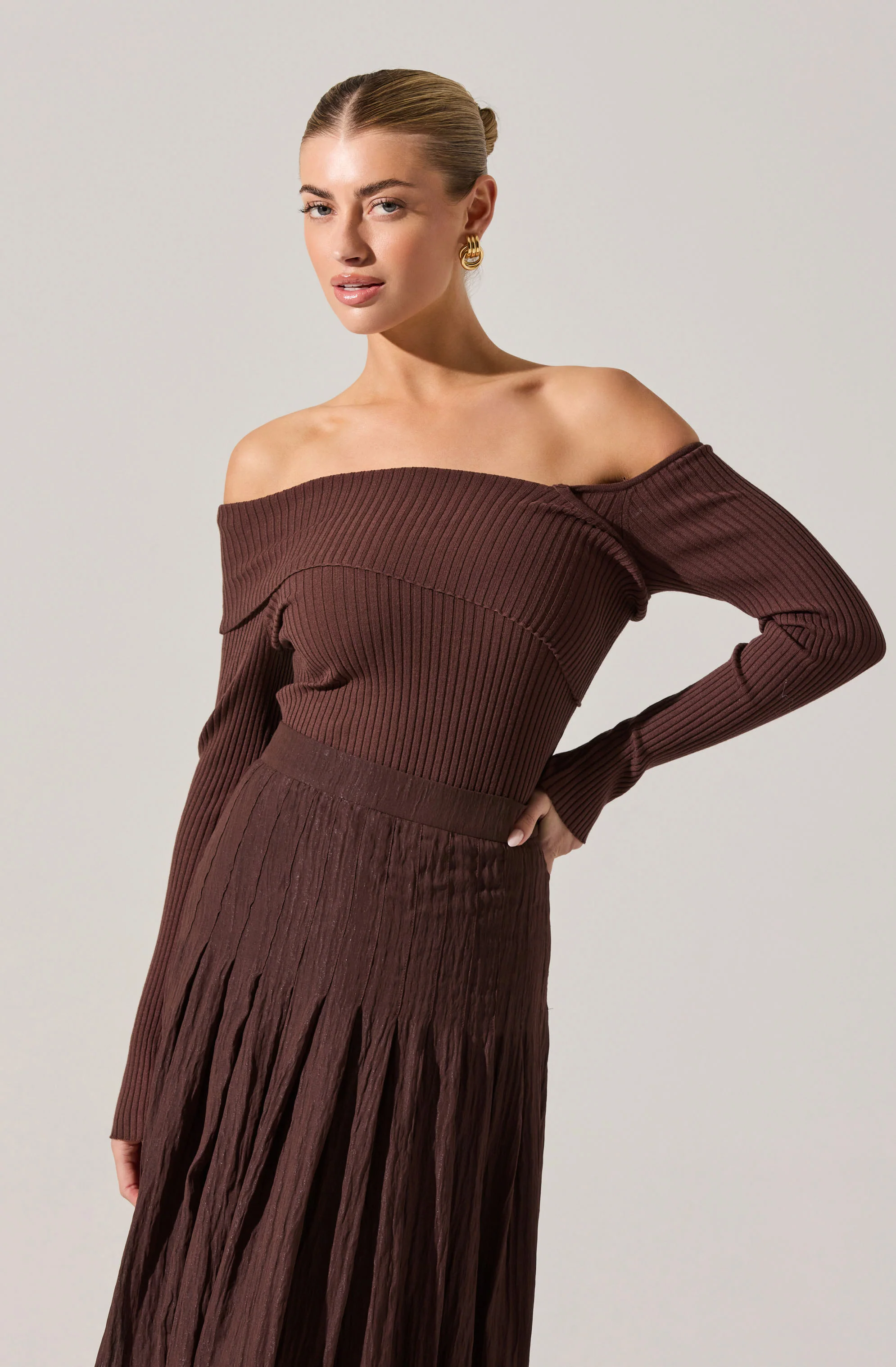 Daniella Off Shoulder Sweater - Image 6