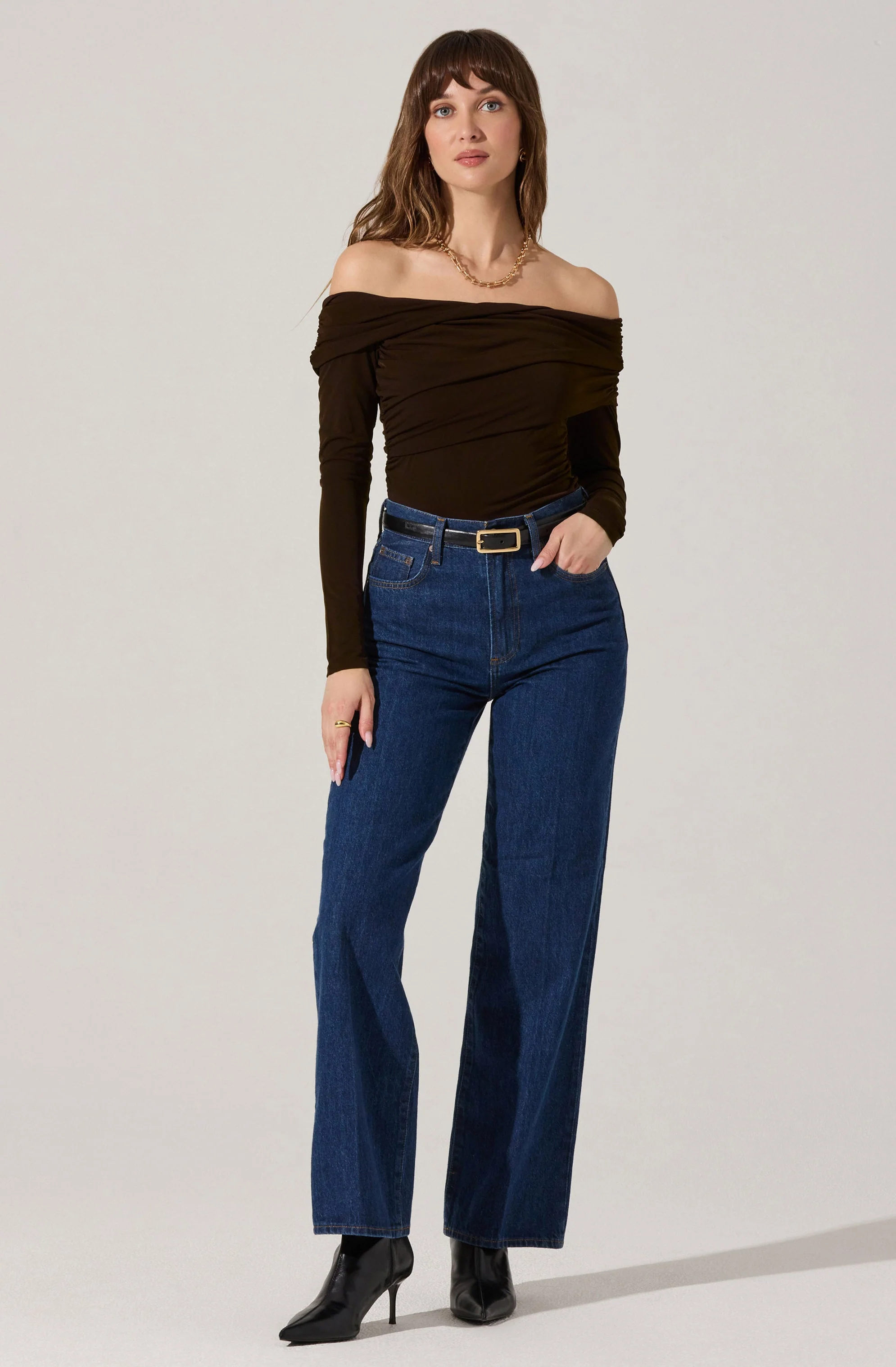 Datia Ruched Off Shoulder Top - Image 3