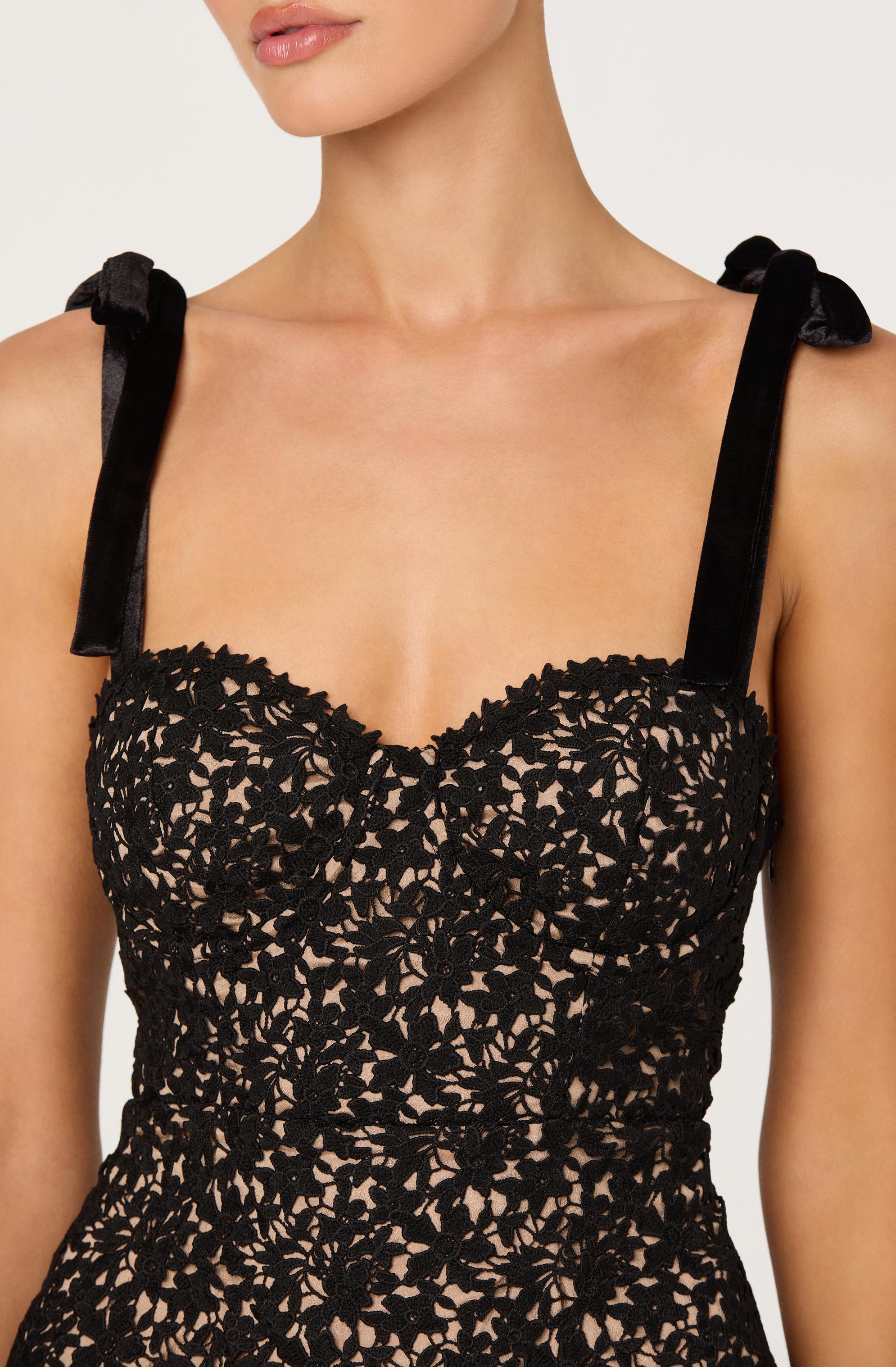Donne Floral Lace Bustier Top - Image 4