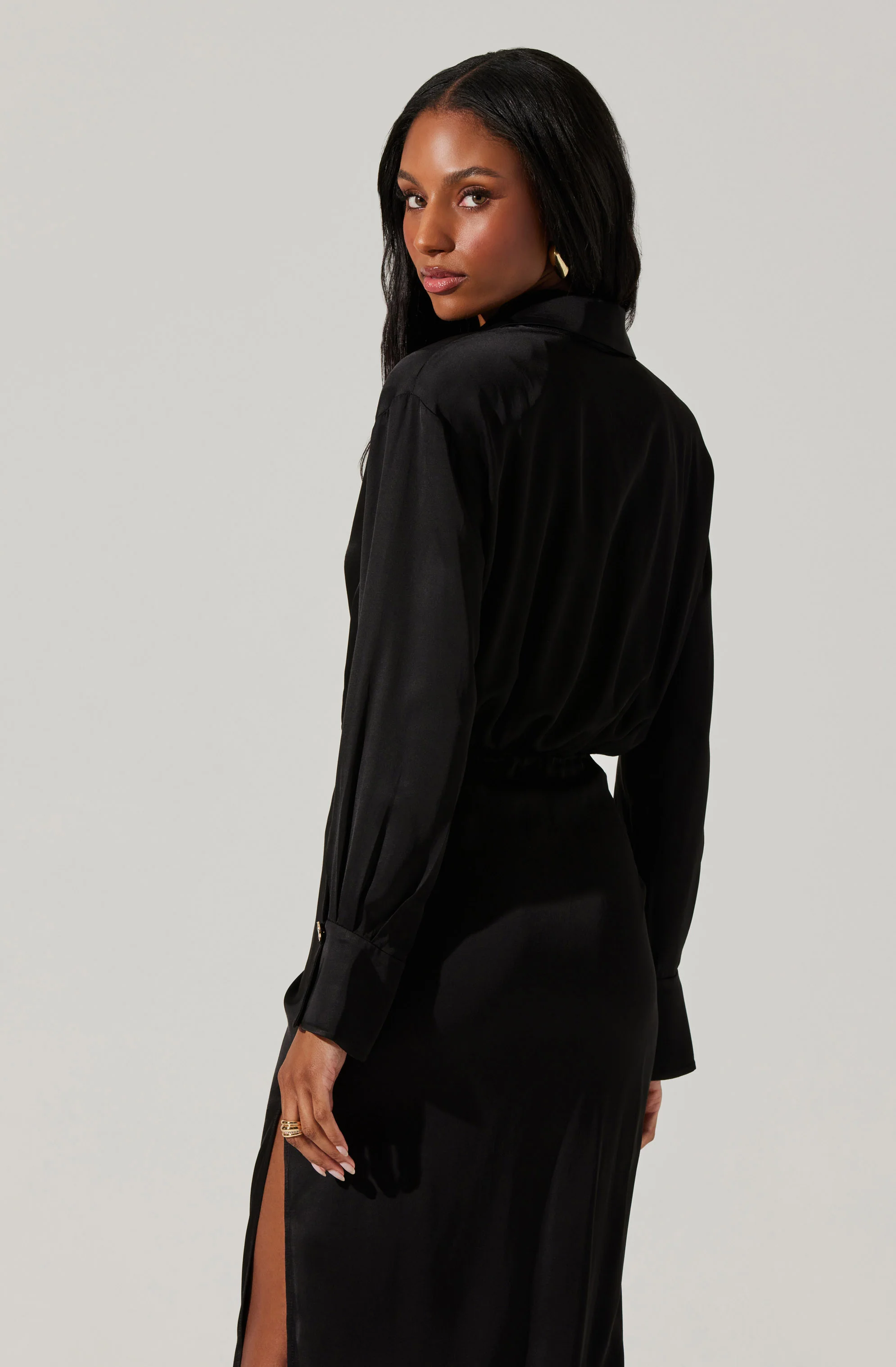 Elizabello Satin Midi Shirt Dress - Image 4