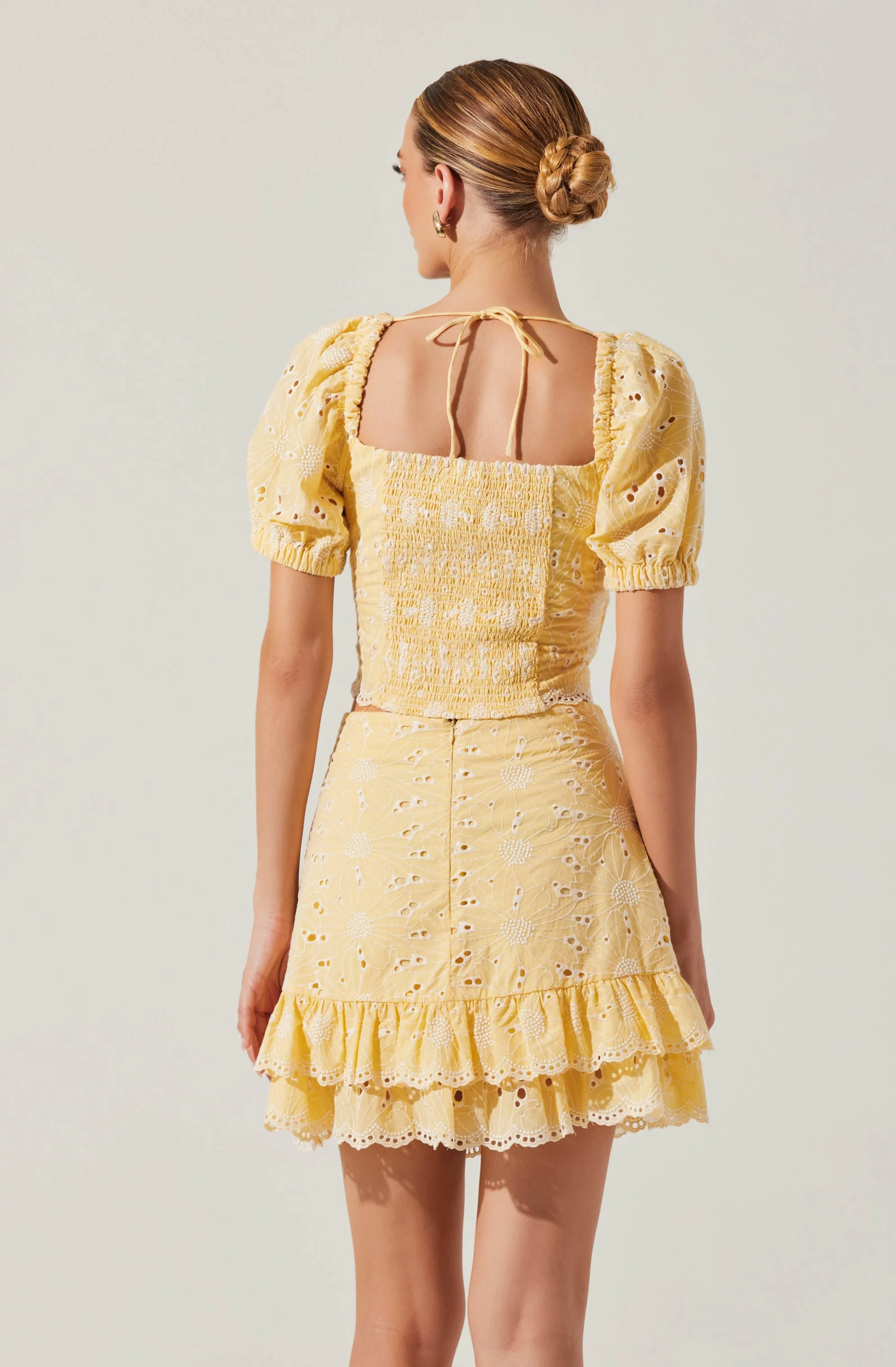 Evelin Eyelet Twist Front Top - Image 4