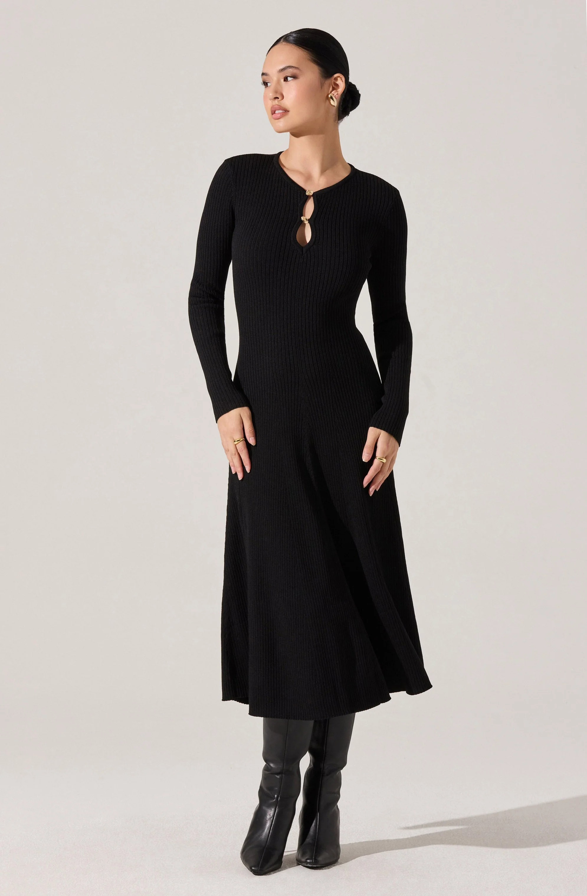Fallyn Ribbed Sweater Midi Dress - Image 5