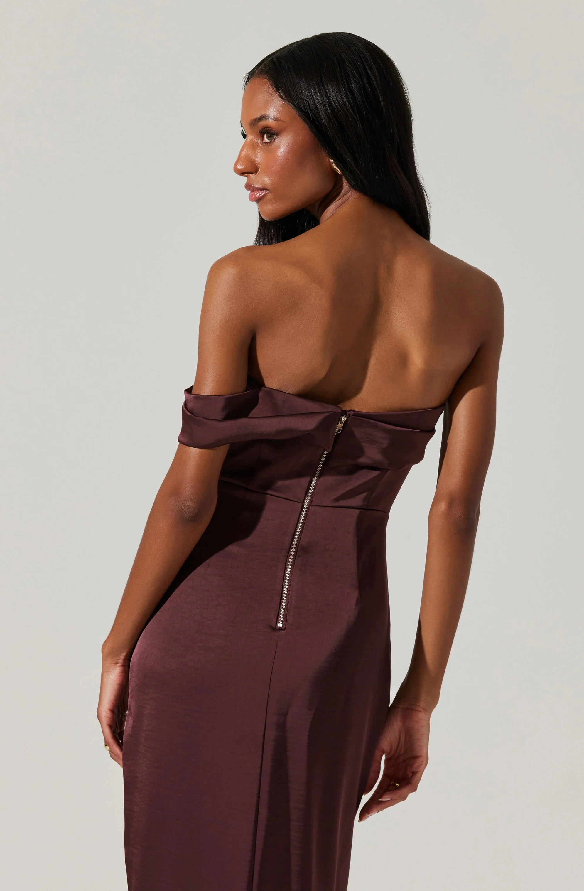 Gwyneria Off Shoulder Midi Dress - Image 10