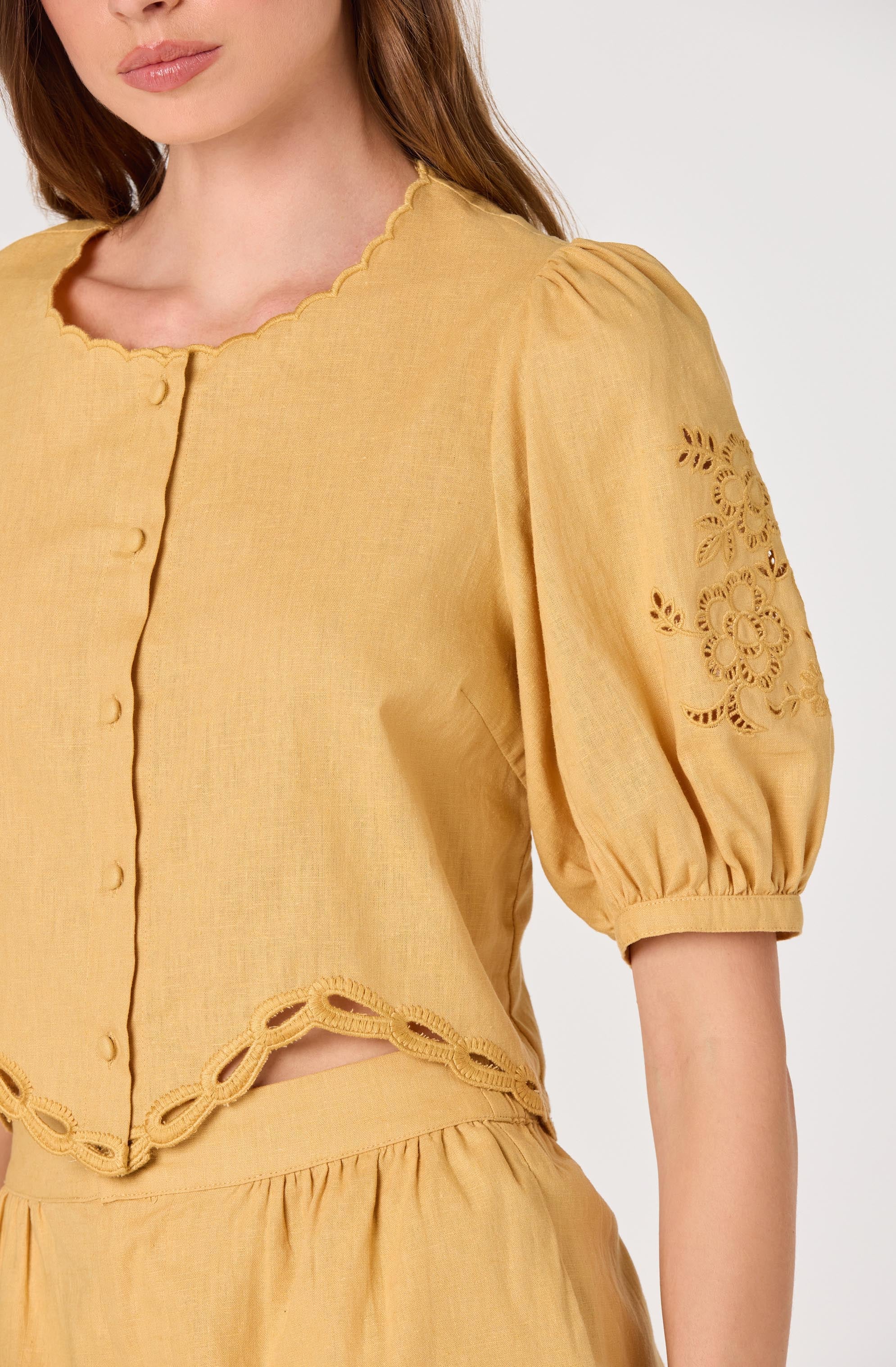 Joellyn Embroidered Puff Sleeve Top - Image 4