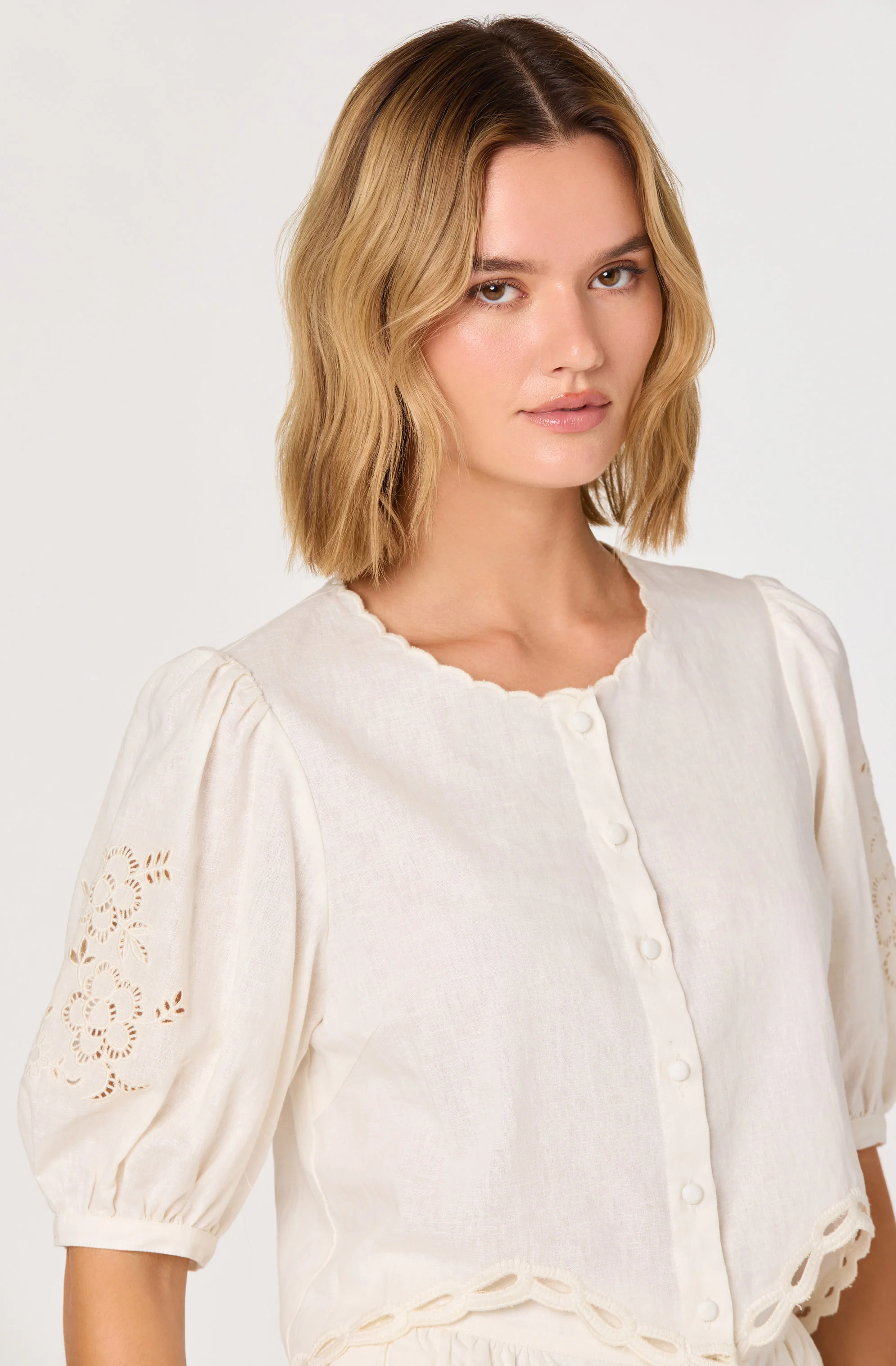 Joellyn Embroidered Puff Sleeve Top - Image 9