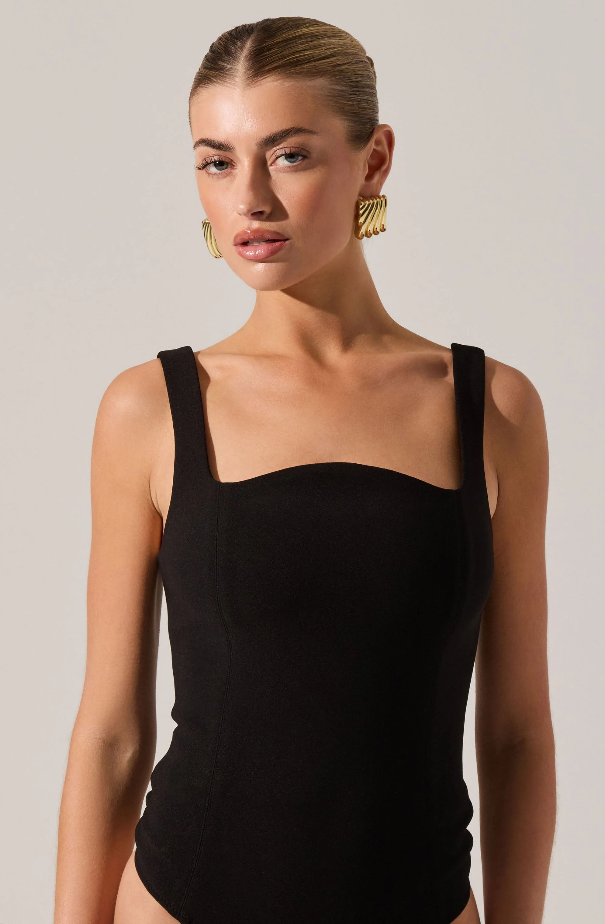 Kendal Curved Neck Bodysuit - Image 2