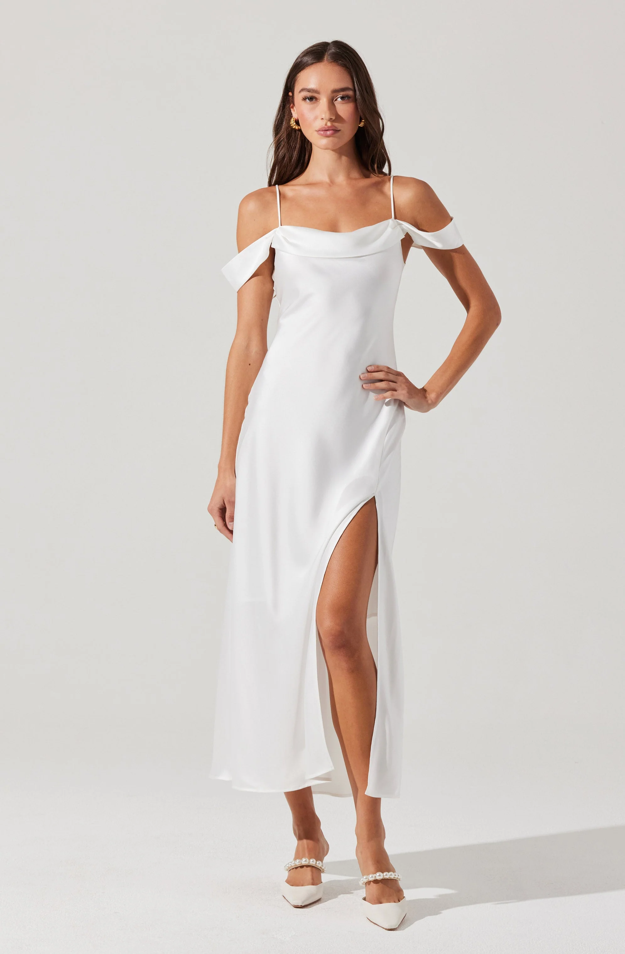 Kitura Cold Shoulder Maxi Dress - Image 3