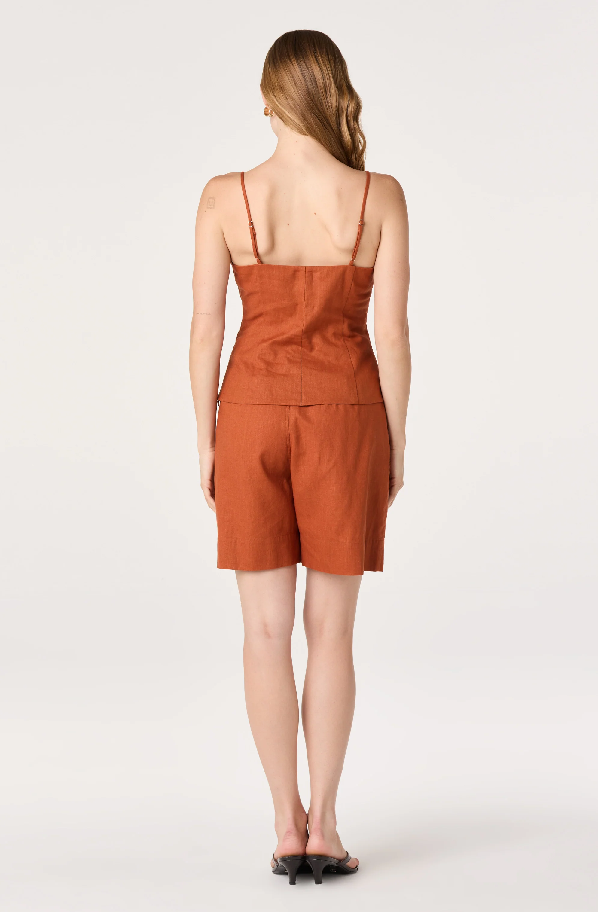 Koda Linen Pleated Shorts - Image 5