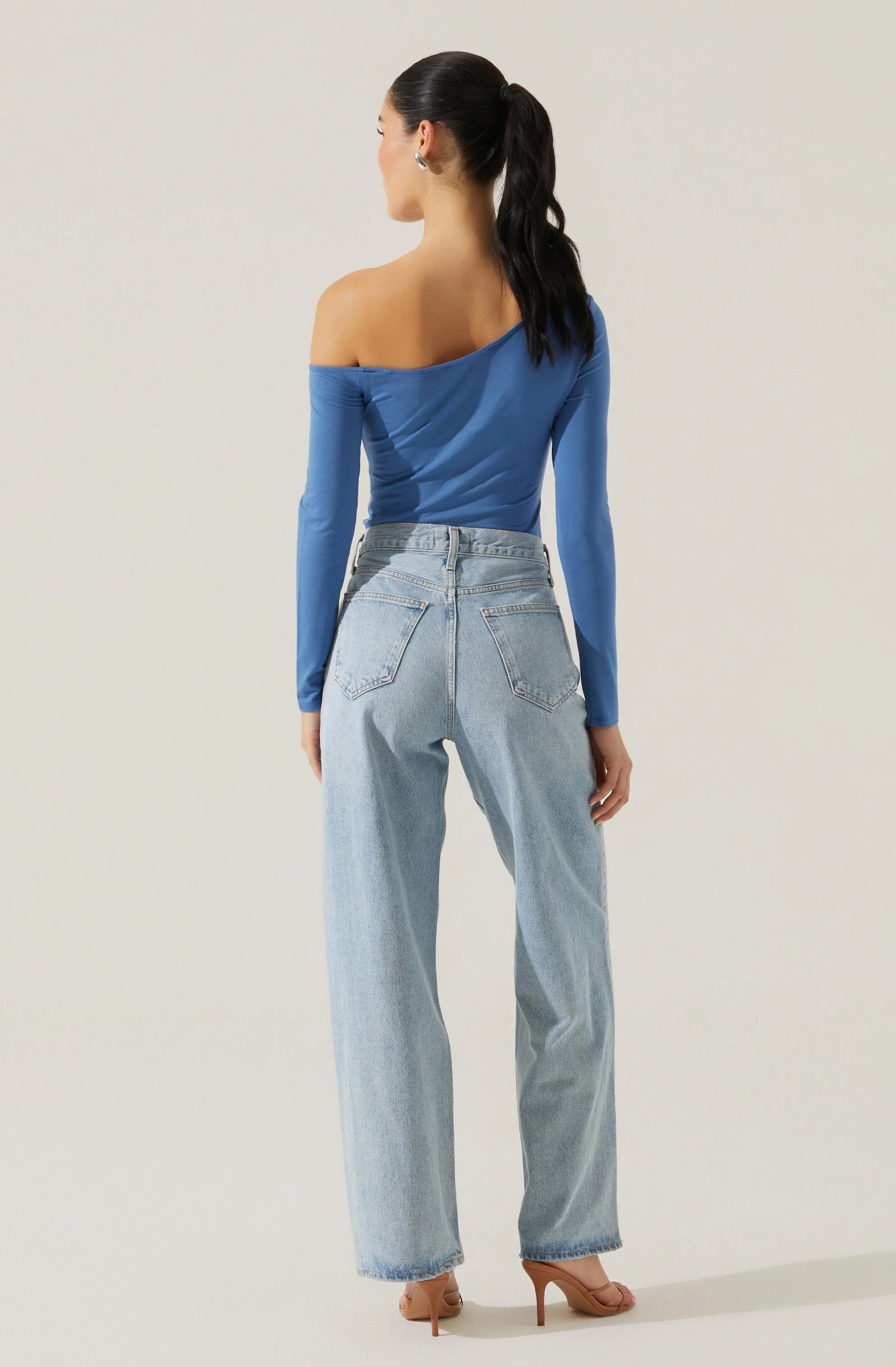 Kora Twist Front Top - Image 10