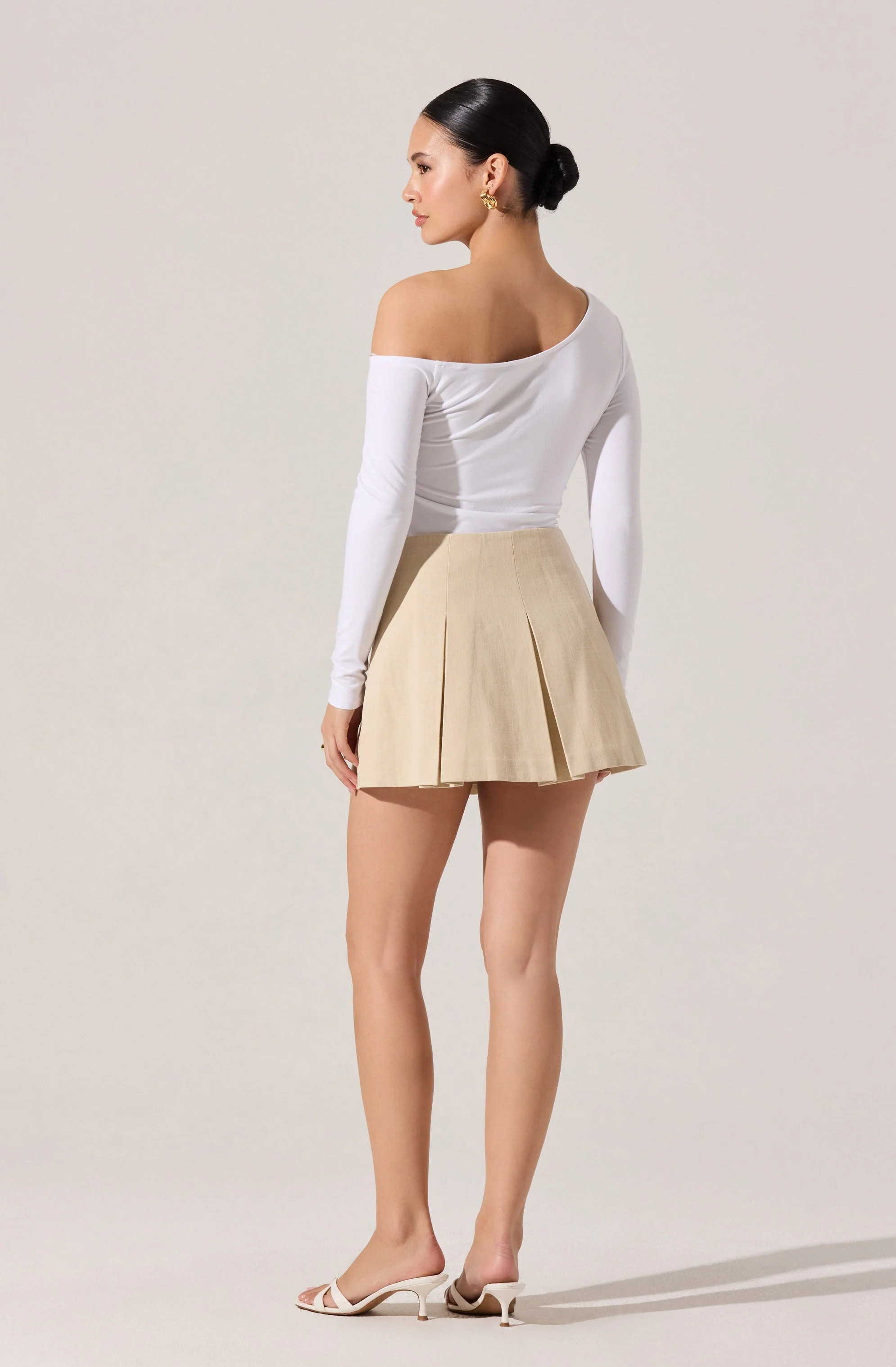 Kora Twist Front Top - Image 4