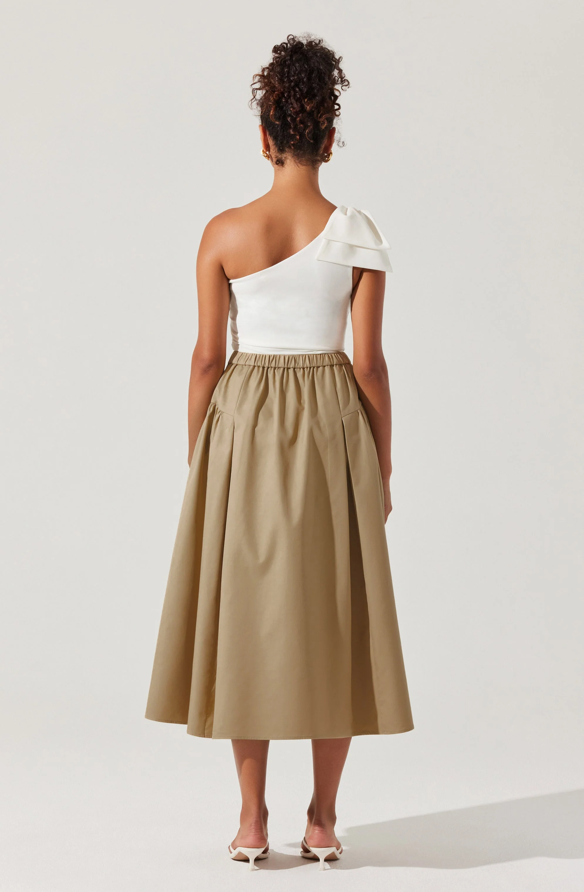 Laila Ruched Detail Midi Skirt - Image 12