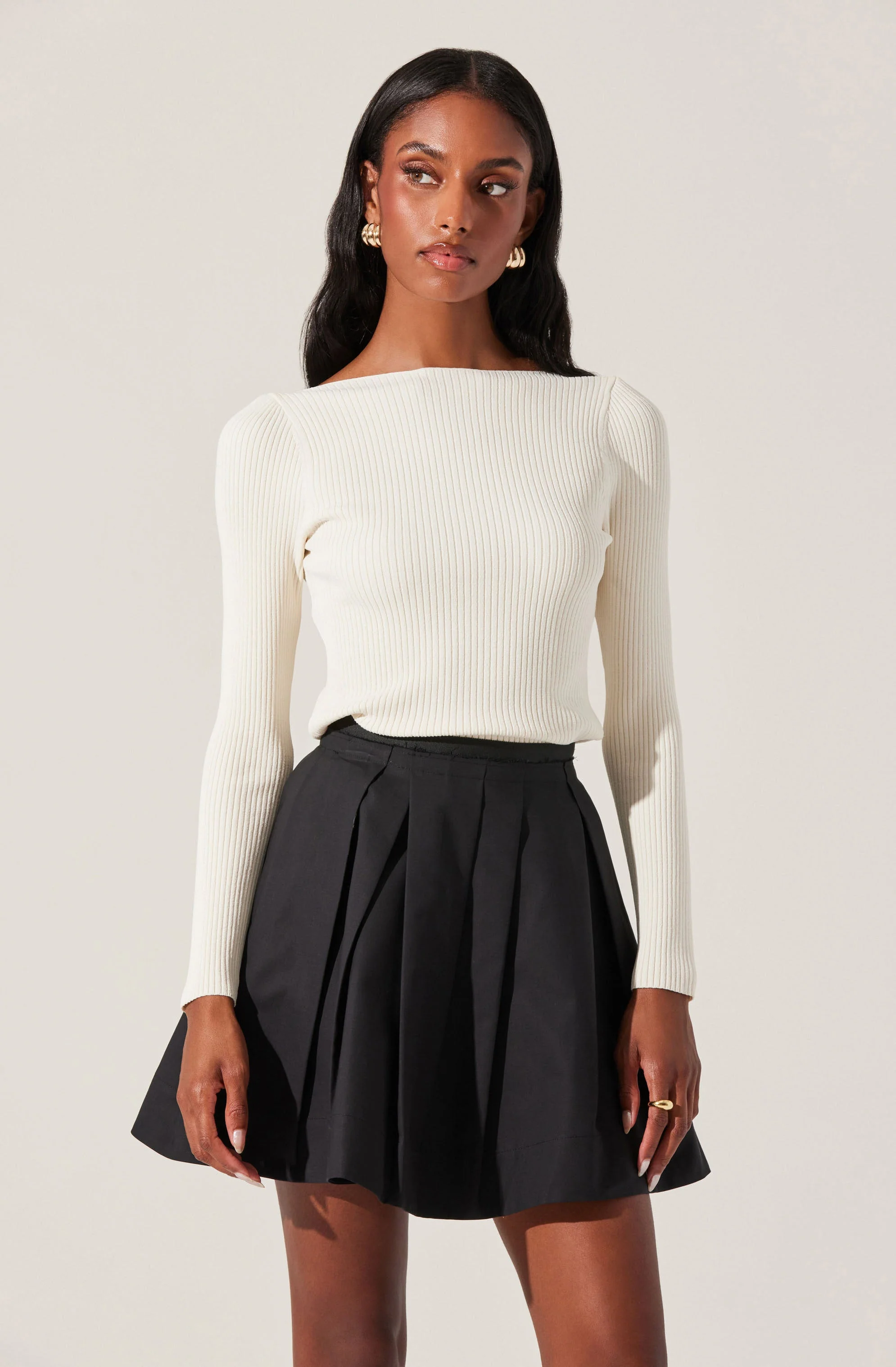 Lauryn Contrast Bow Back Sweater - Image 4