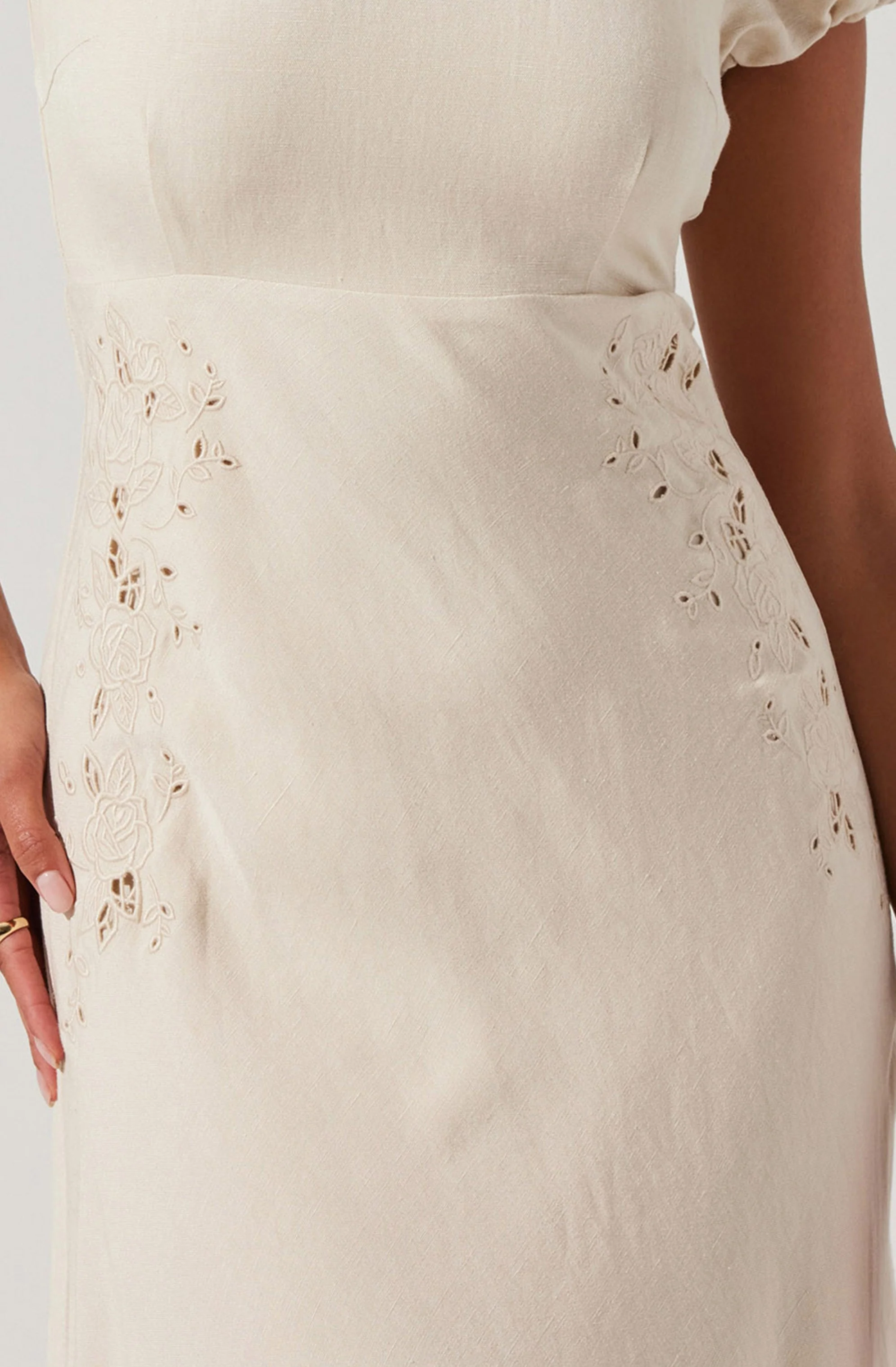 Leocadia Embroidered Puff Sleeve Midi Dress - Image 10
