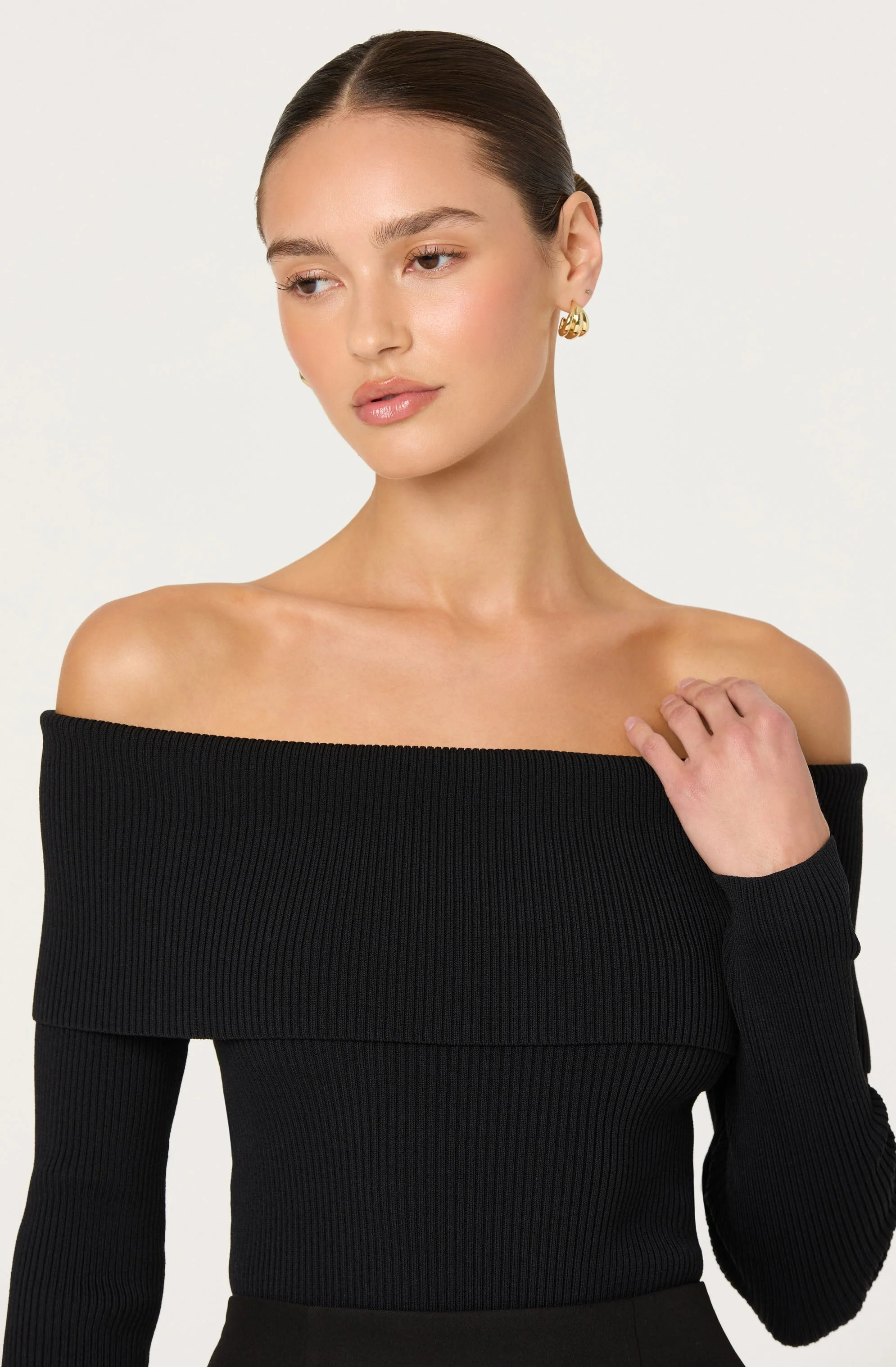 Lidia Ribbed Off Shoulder Sweater - Image 4