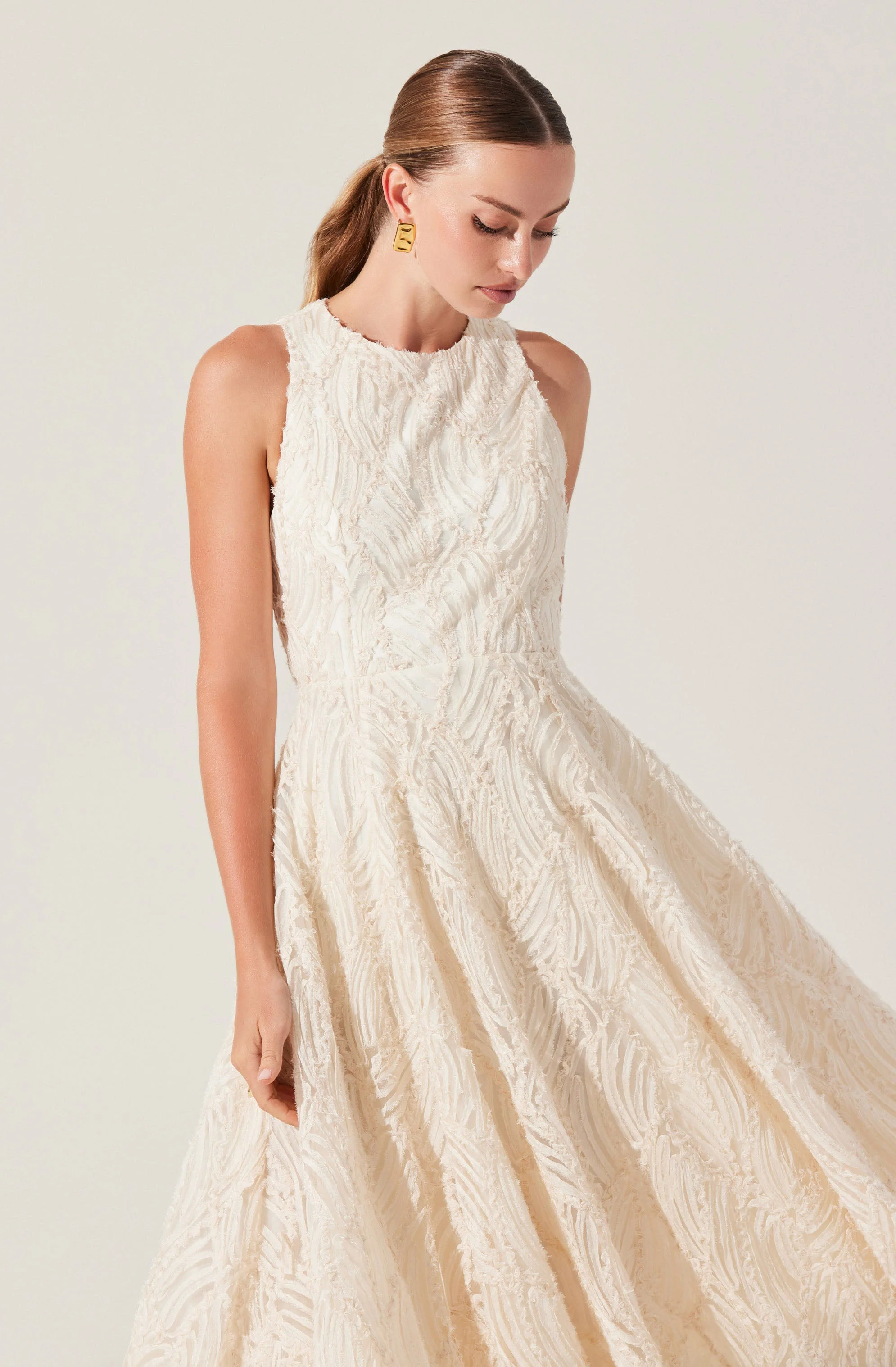 Lillemor 3D Textured Midi Dress - Image 5