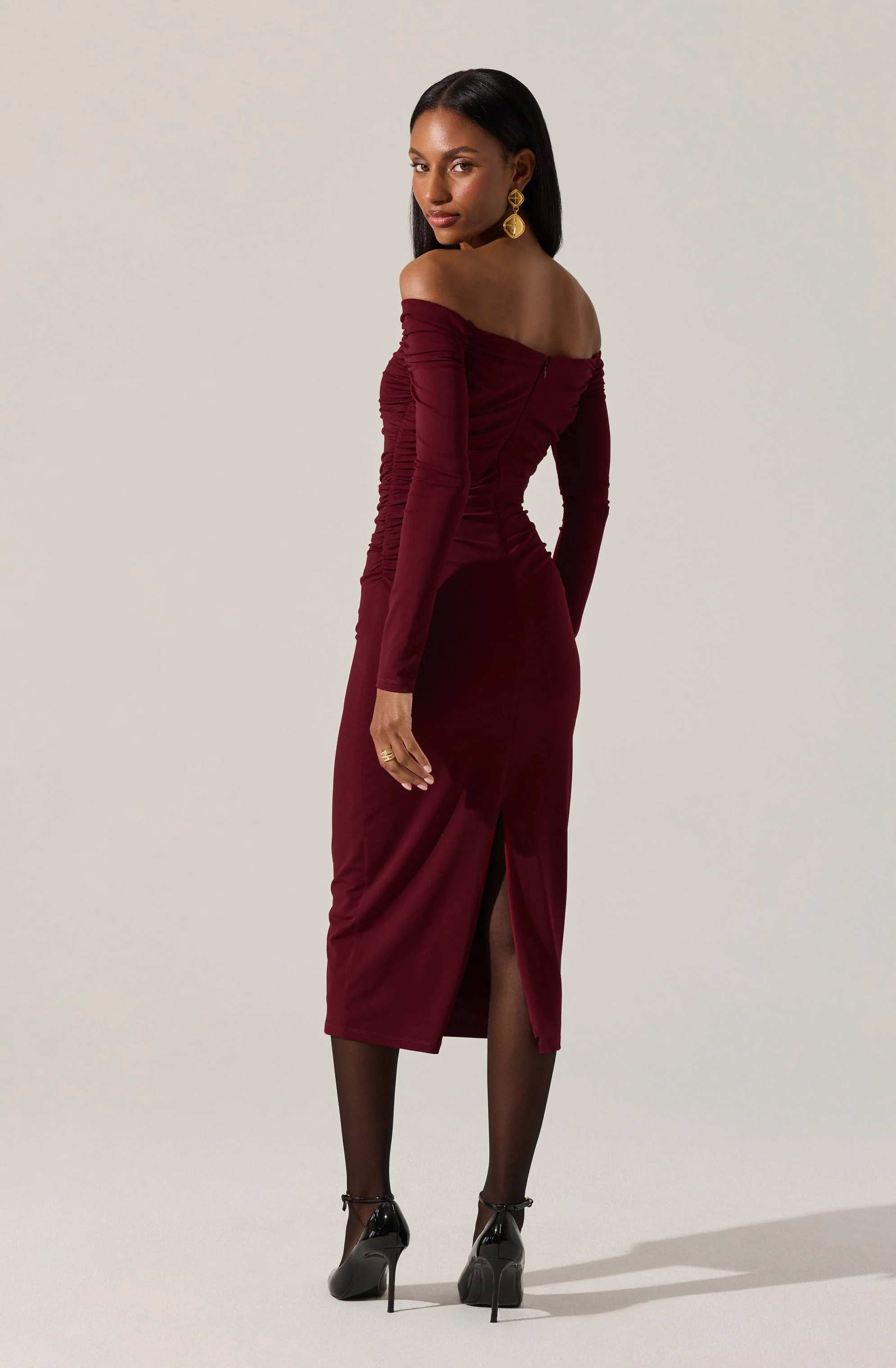 Lovinia Ruched Off Shoulder Midi Dress - Image 4