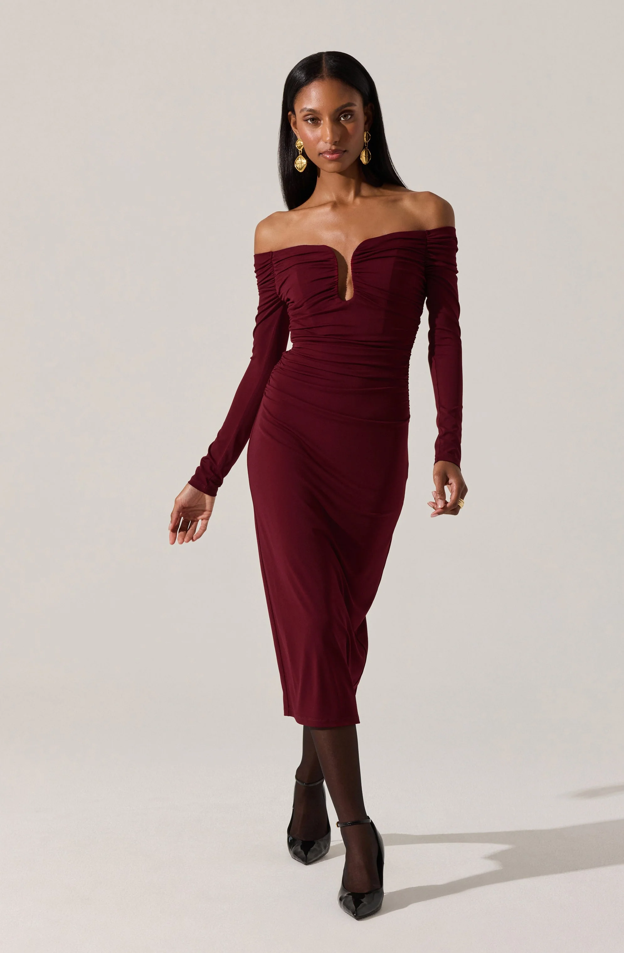 Lovinia Ruched Off Shoulder Midi Dress - Image 5