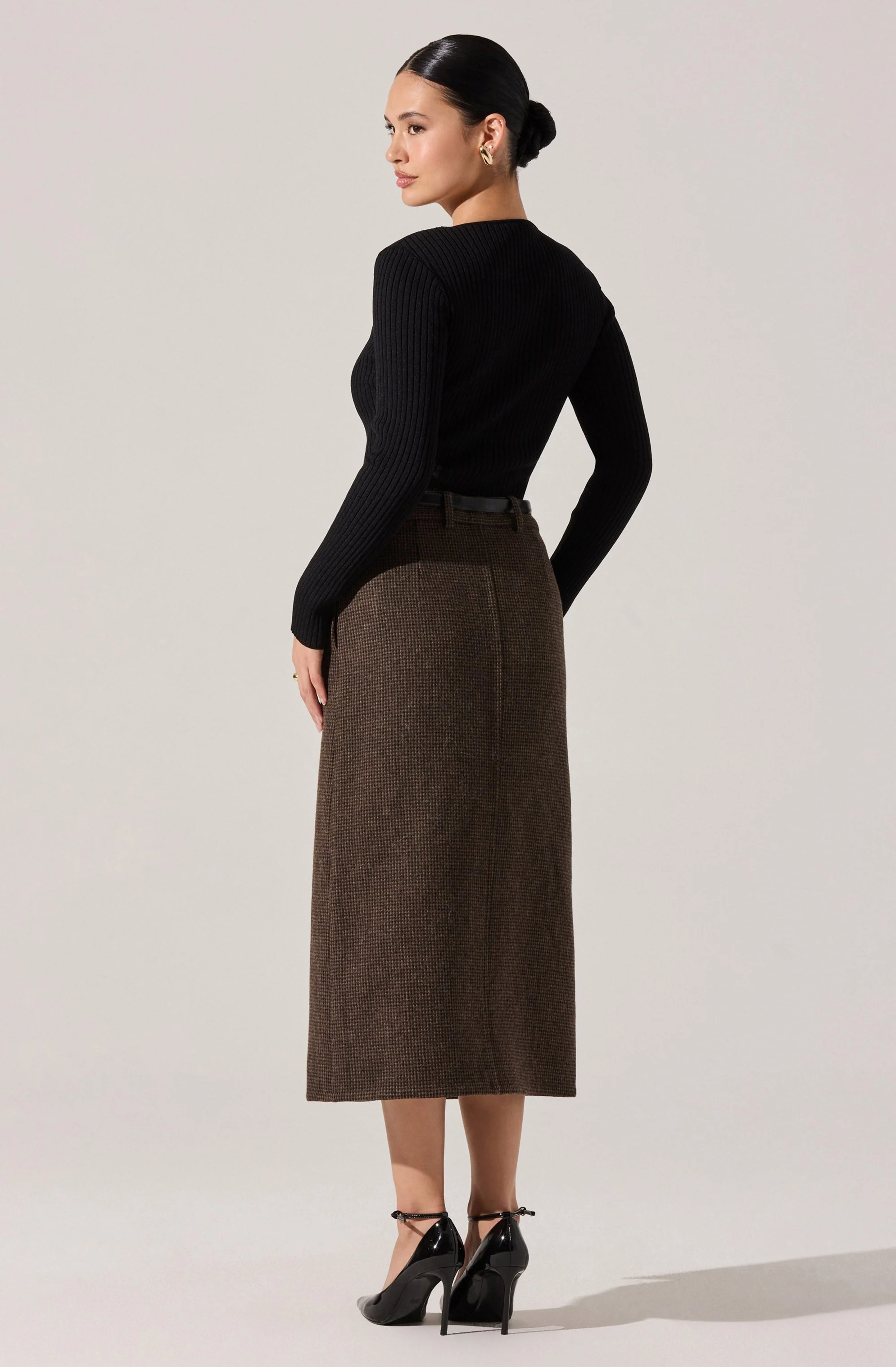 Lynly Ribbed Keyhole Sweater - Image 4