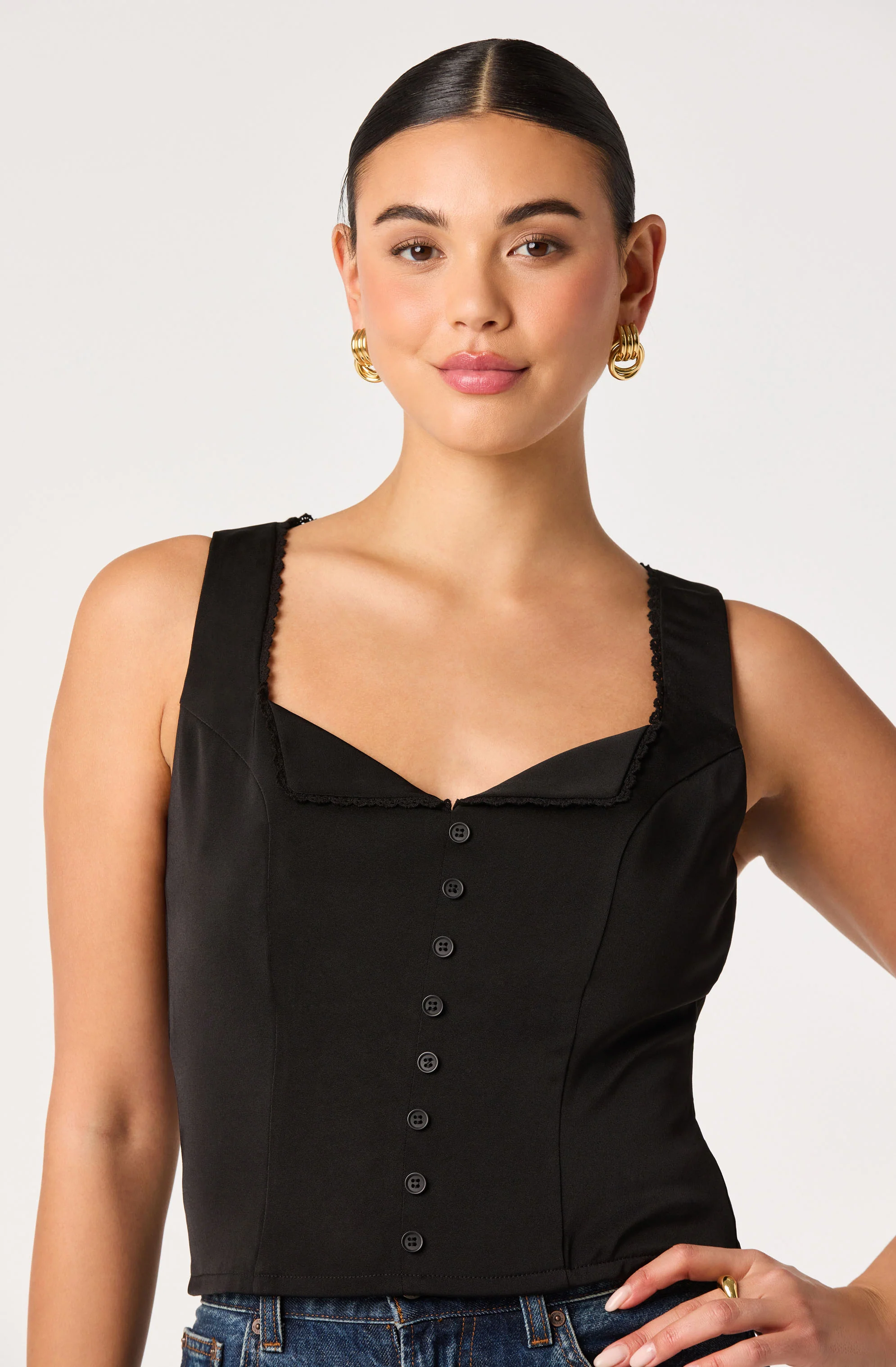 Maddison Scalloped Crochet Trim Tank - Image 3