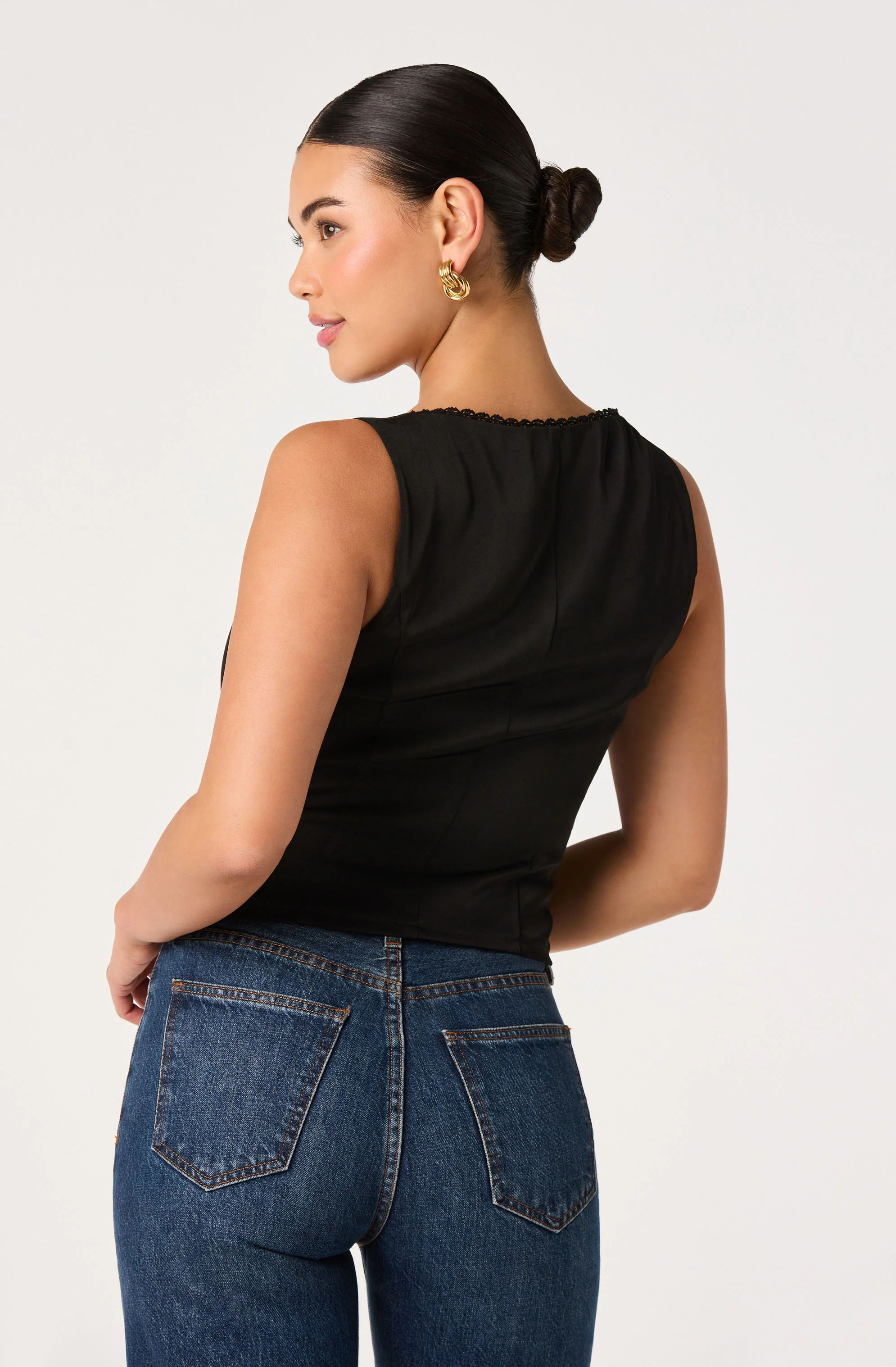 Maddison Scalloped Crochet Trim Tank - Image 4