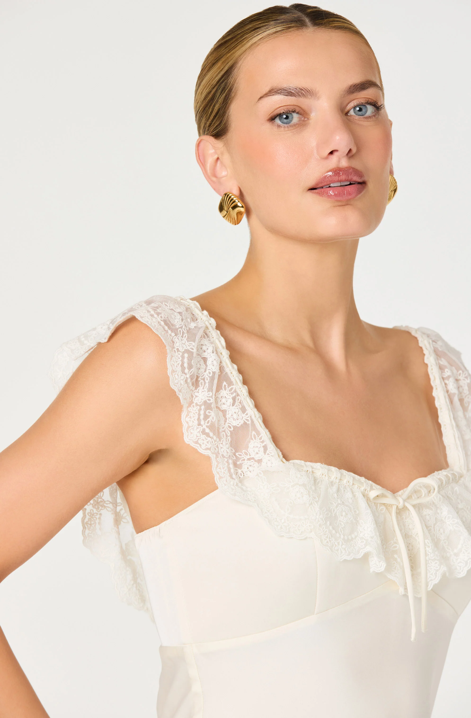 Makiya Lace Strap Empire Waist Midi Dress - Image 12