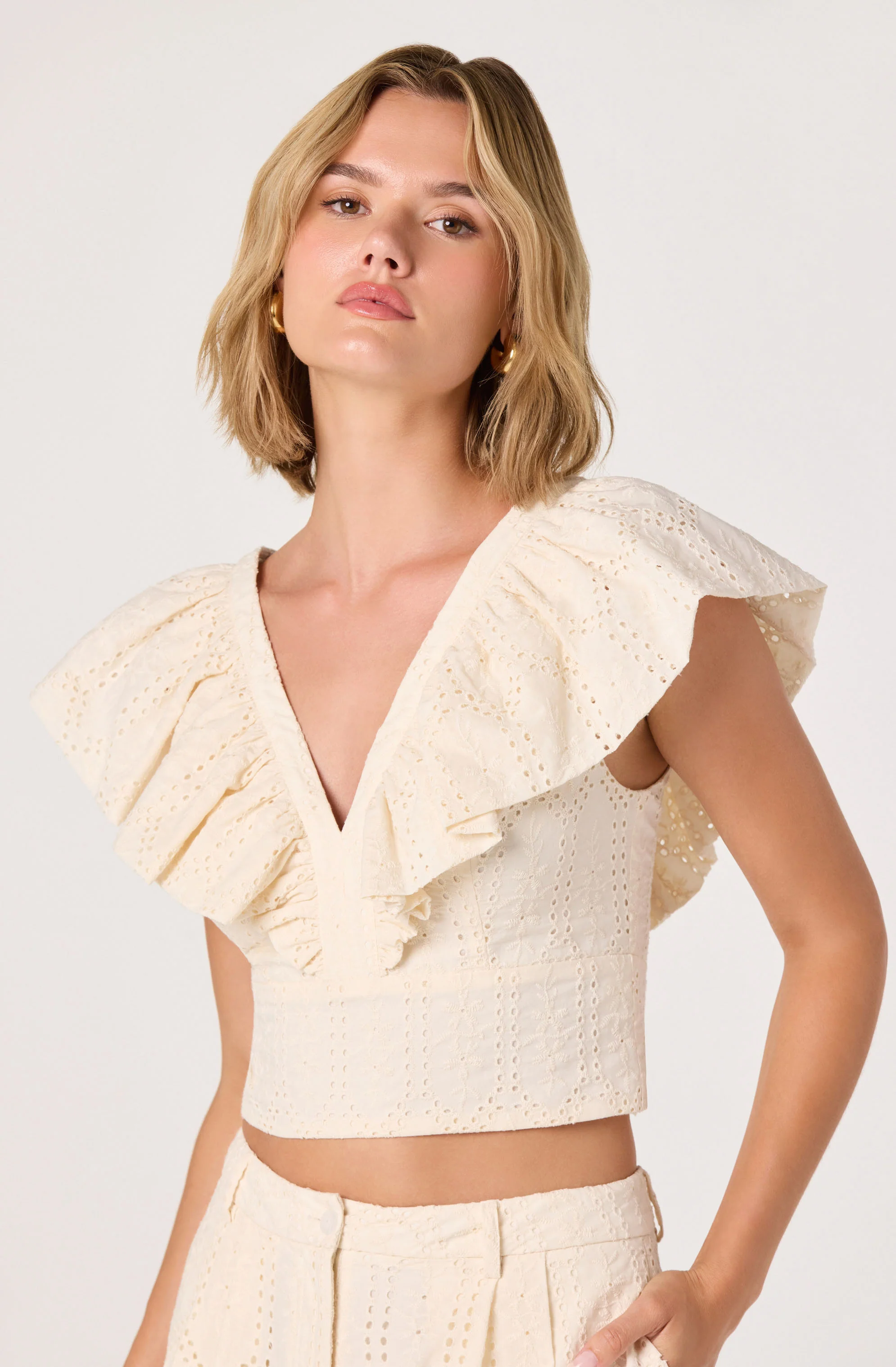 Margo V-Neck Open Back Crop Top - Image 4