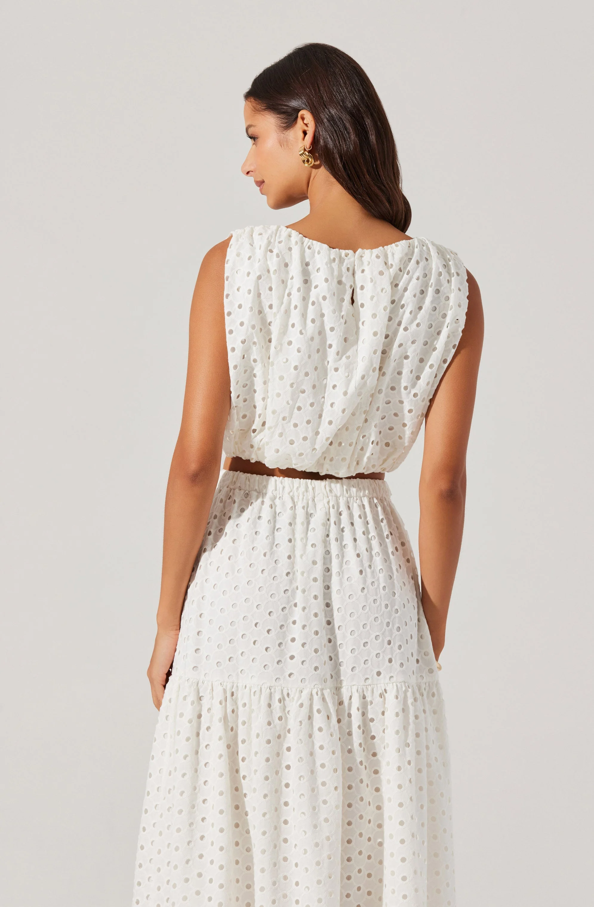 Nalley Eyelet Crop Top - Image 12