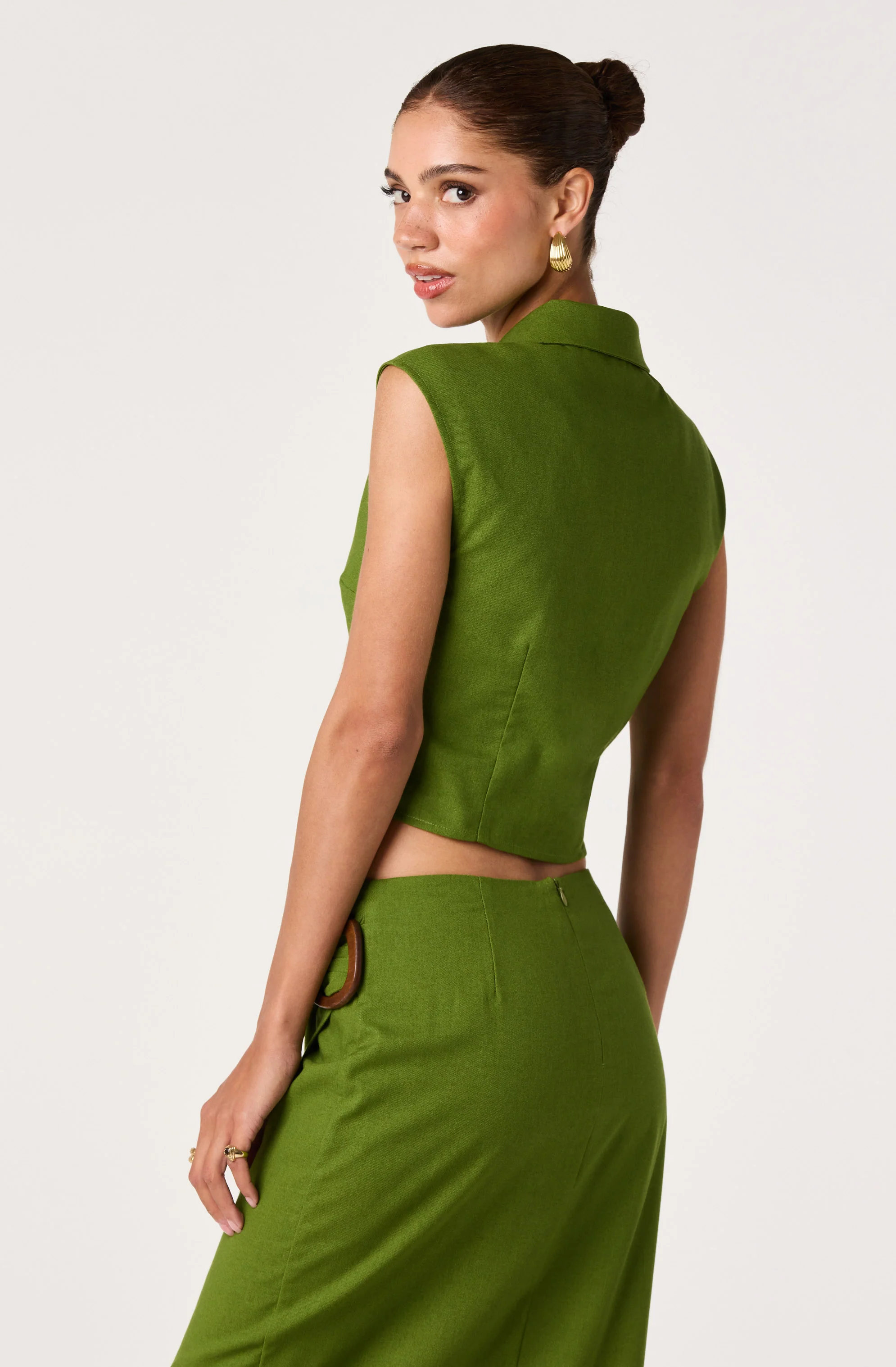 Onyx Collared Sleeveless Crop Top - Image 6