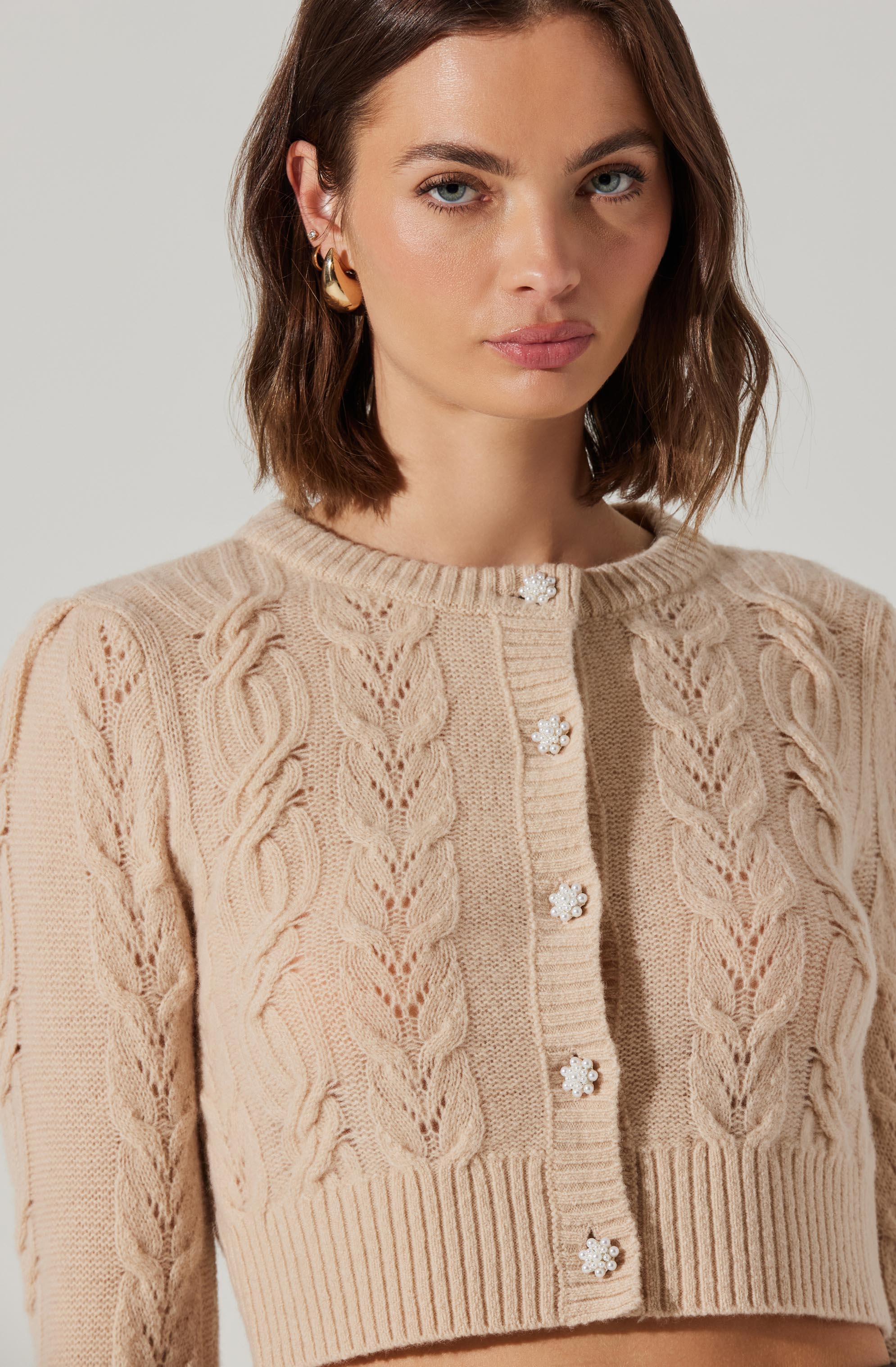 Peri Cable Knit Cropped Cardigan - Image 3