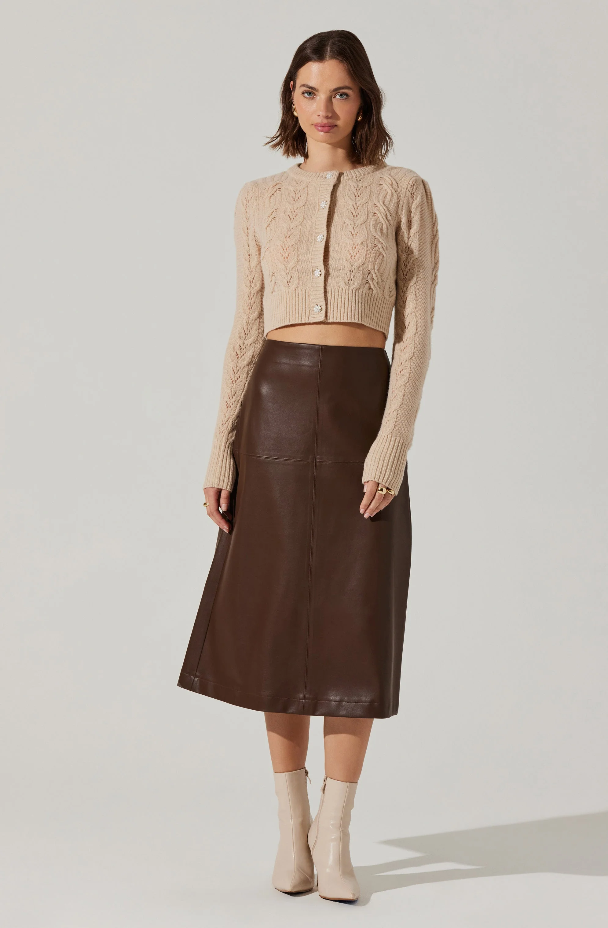 Peri Cable Knit Cropped Cardigan - Image 4
