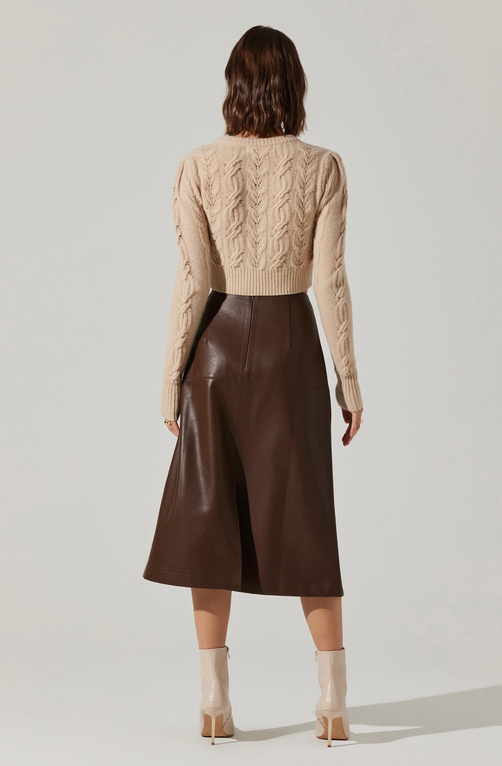 Peri Cable Knit Cropped Cardigan - Image 5
