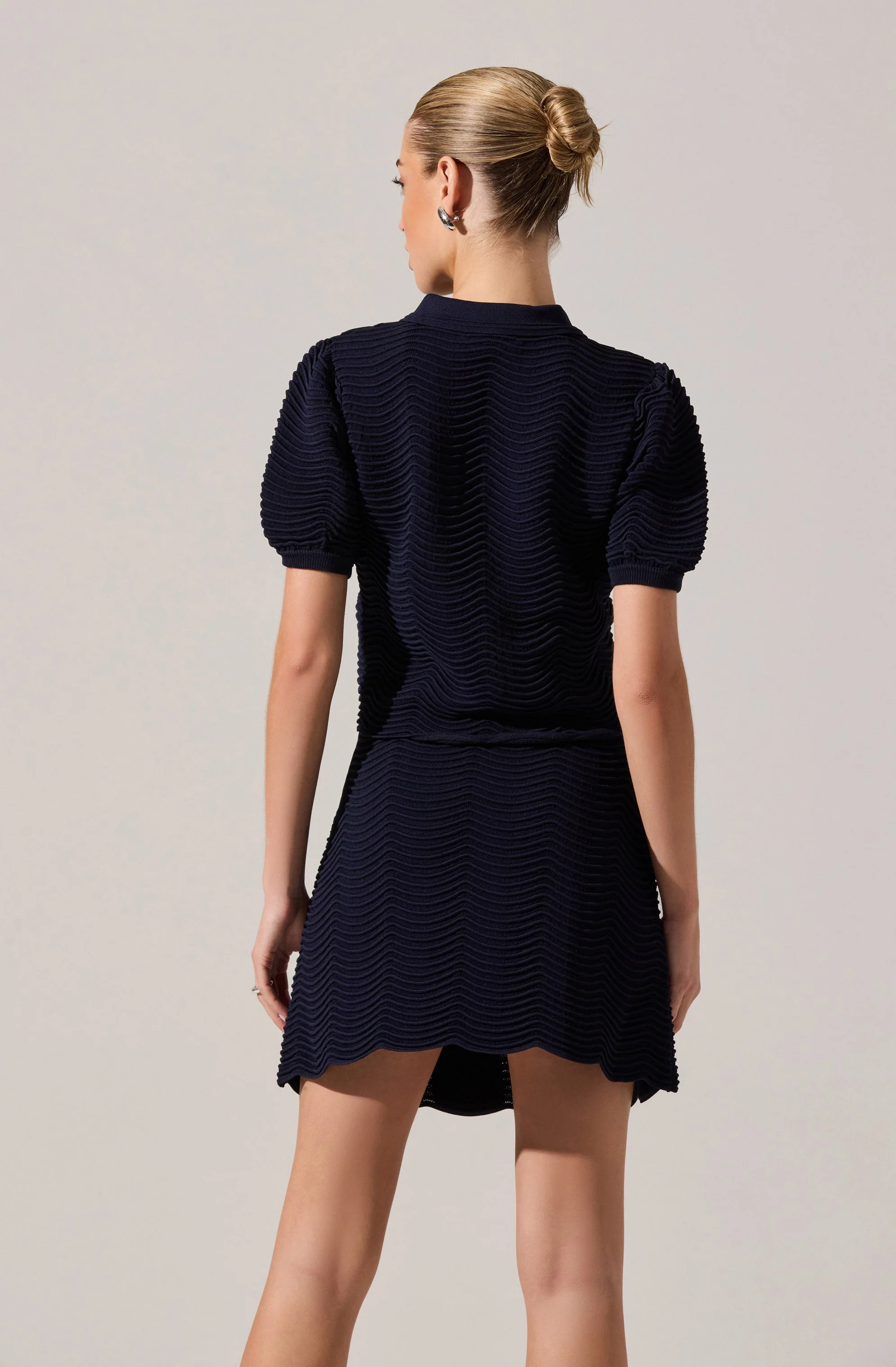 Perrine Scalloped Short Sleeve Cardigan - Image 2