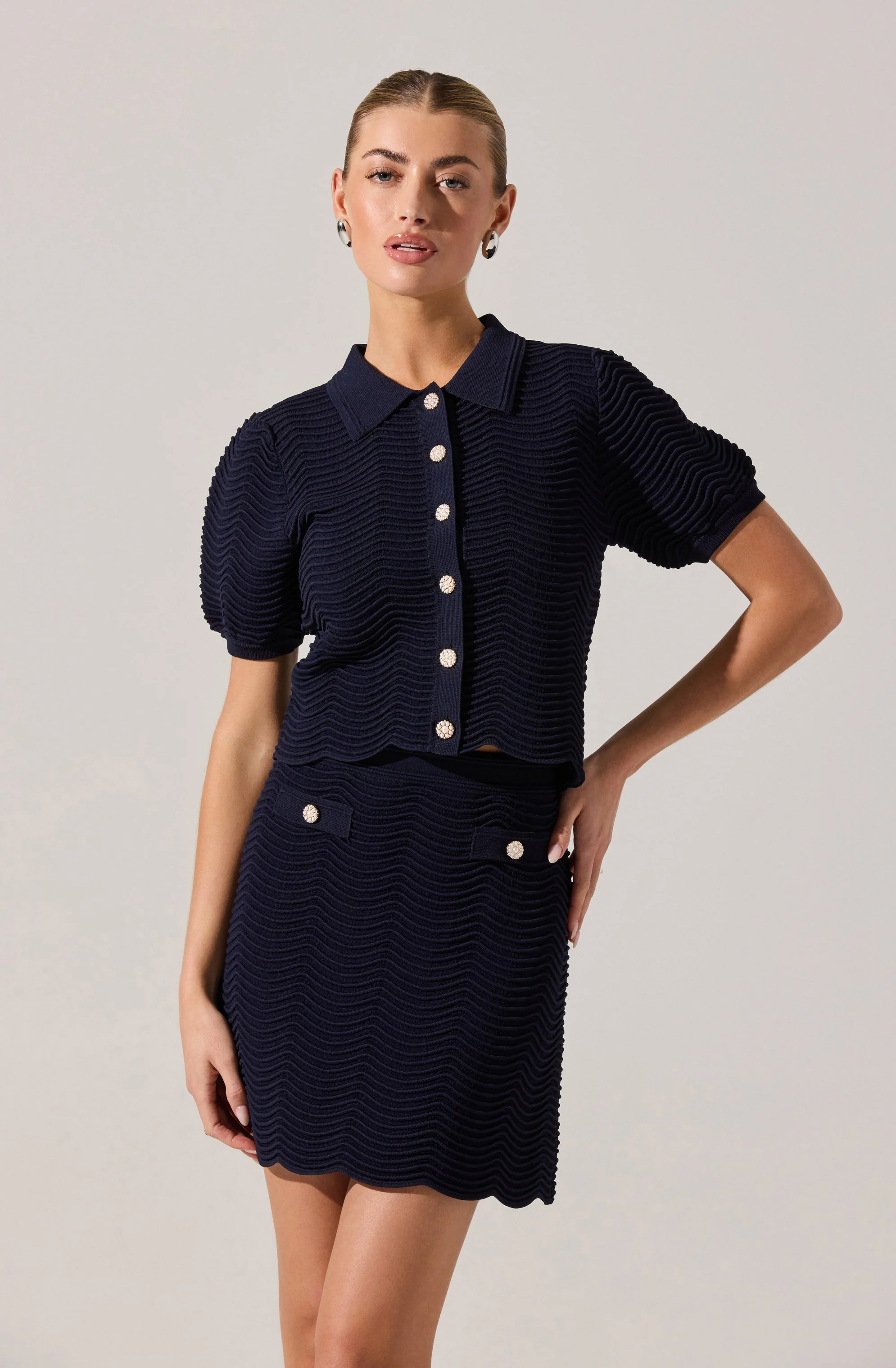 Perrine Scalloped Short Sleeve Cardigan - Image 6