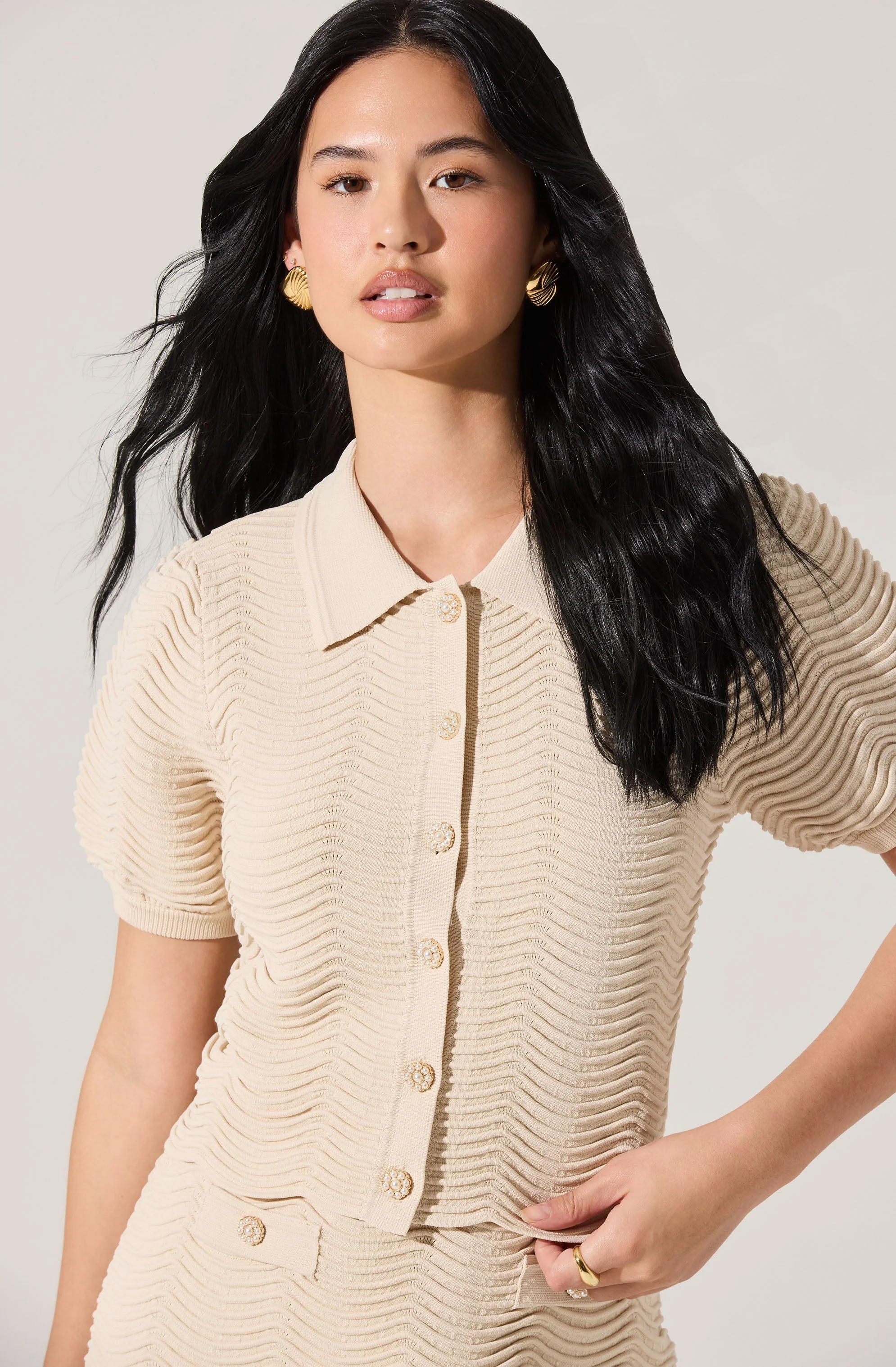 Perrine Scalloped Short Sleeve Cardigan - Image 7