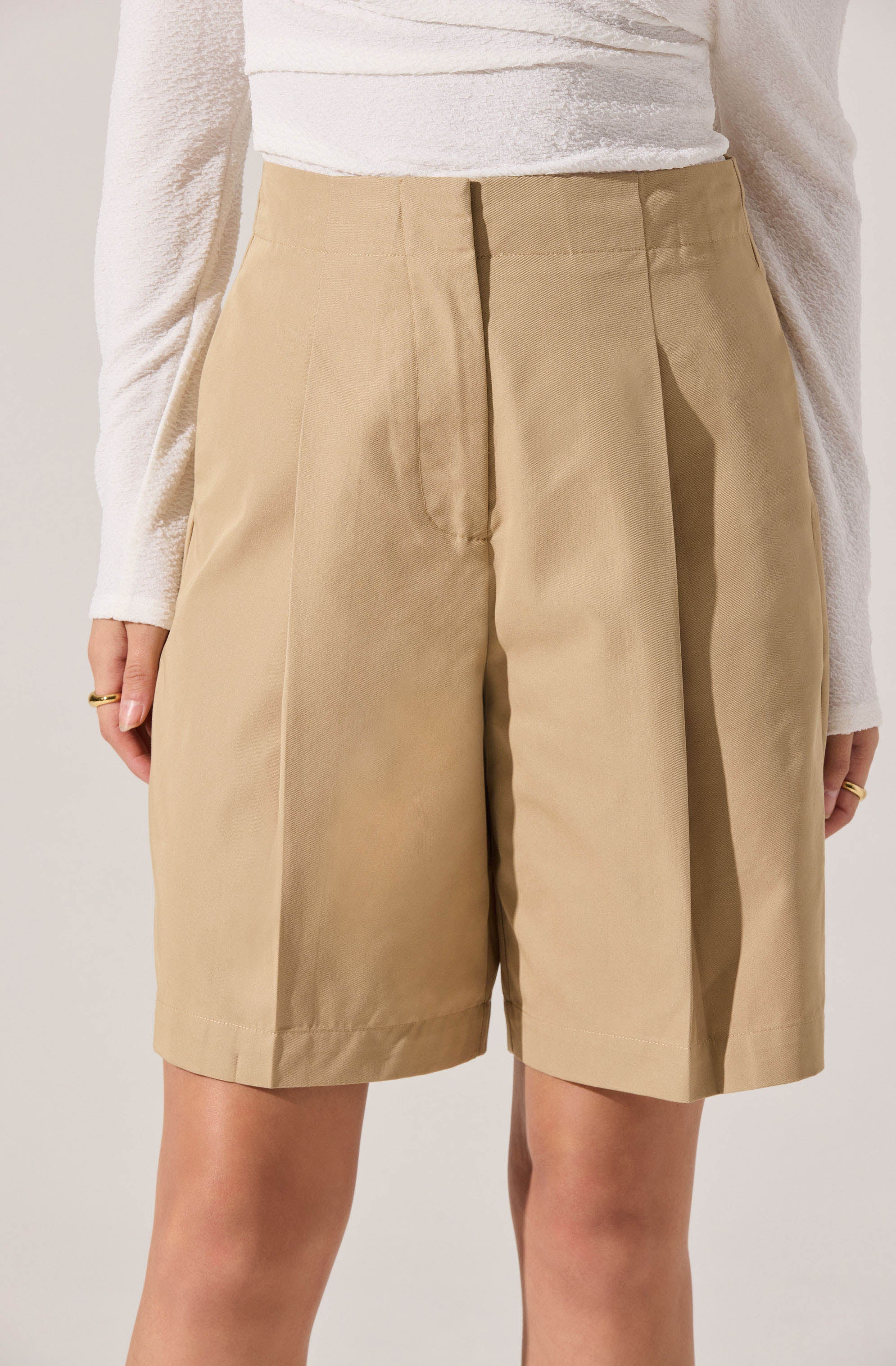 Tailored Pleated Bermuda Shorts - Image 3